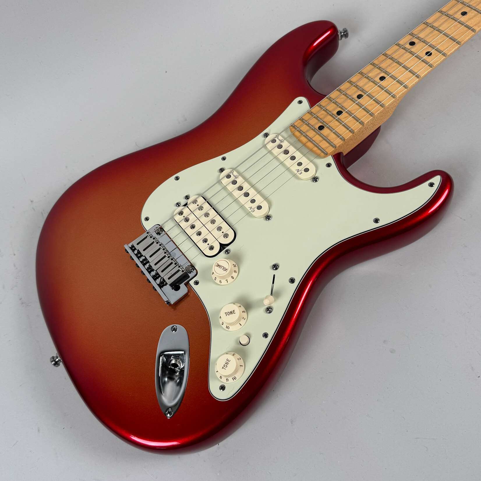 Fender 2011 Fender Stratocaster Deluxe Sunset Metallic