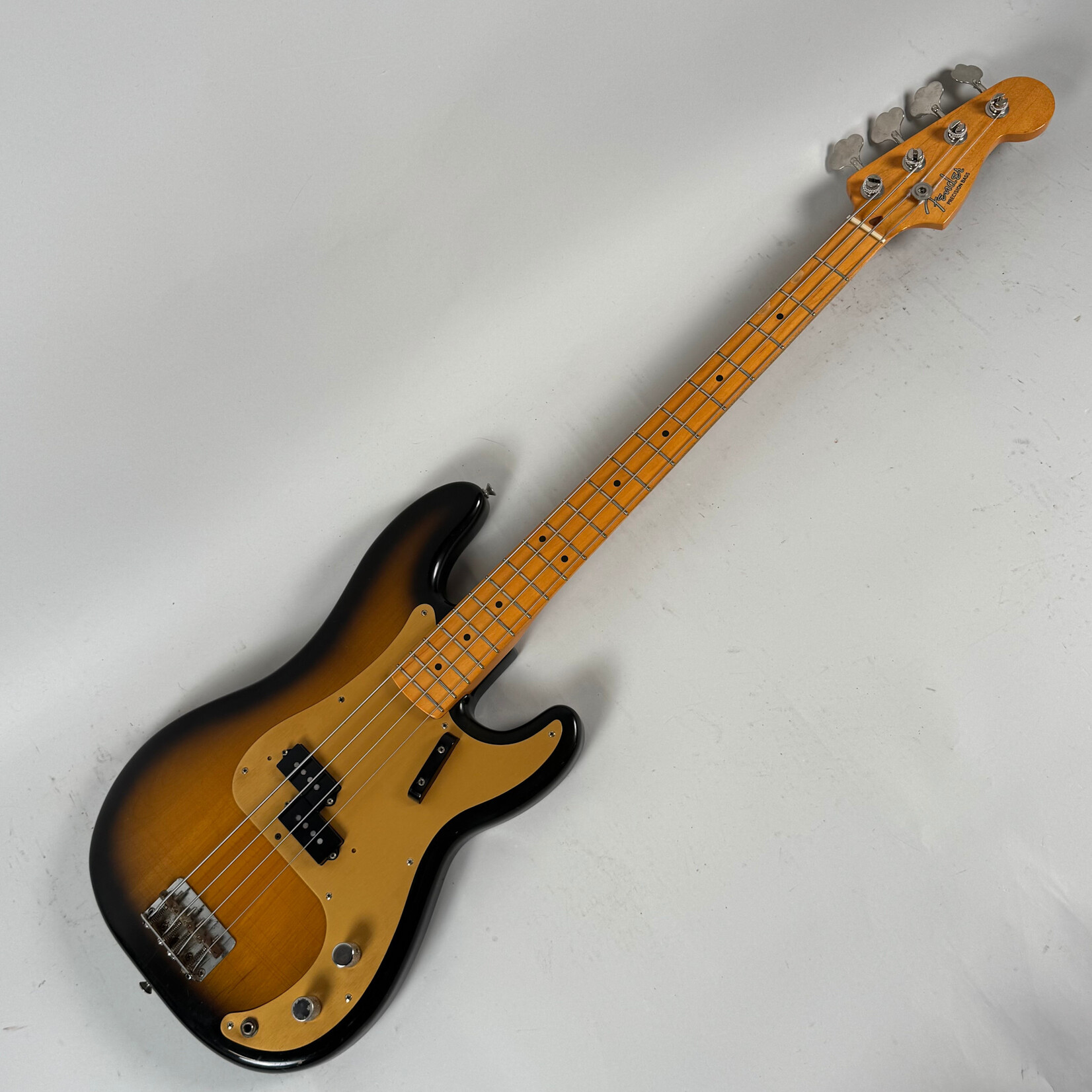 Fender 1987 Fender AVRI '57 Reissue Precision Bass Sunburst