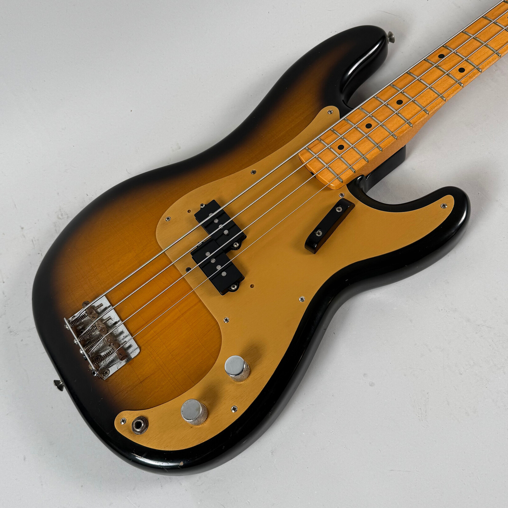 Fender 1987 Fender AVRI '57 Reissue Precision Bass Sunburst