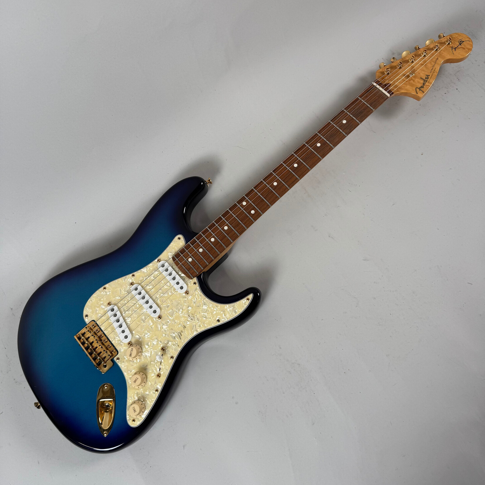 Fender 1996 Fender Bonnie Raitt Custom Shop Stratocaster 24 of 200