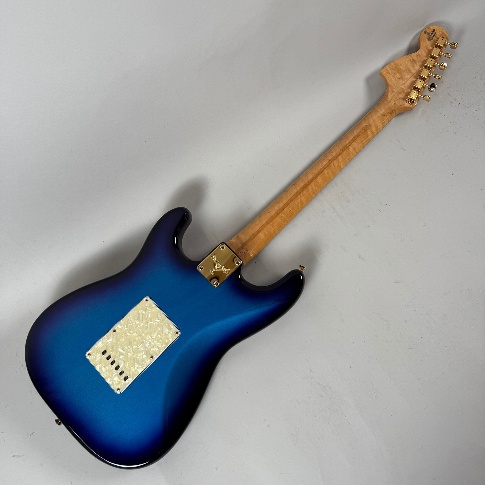 Fender 1996 Fender Bonnie Raitt Custom Shop Stratocaster 24 of 200