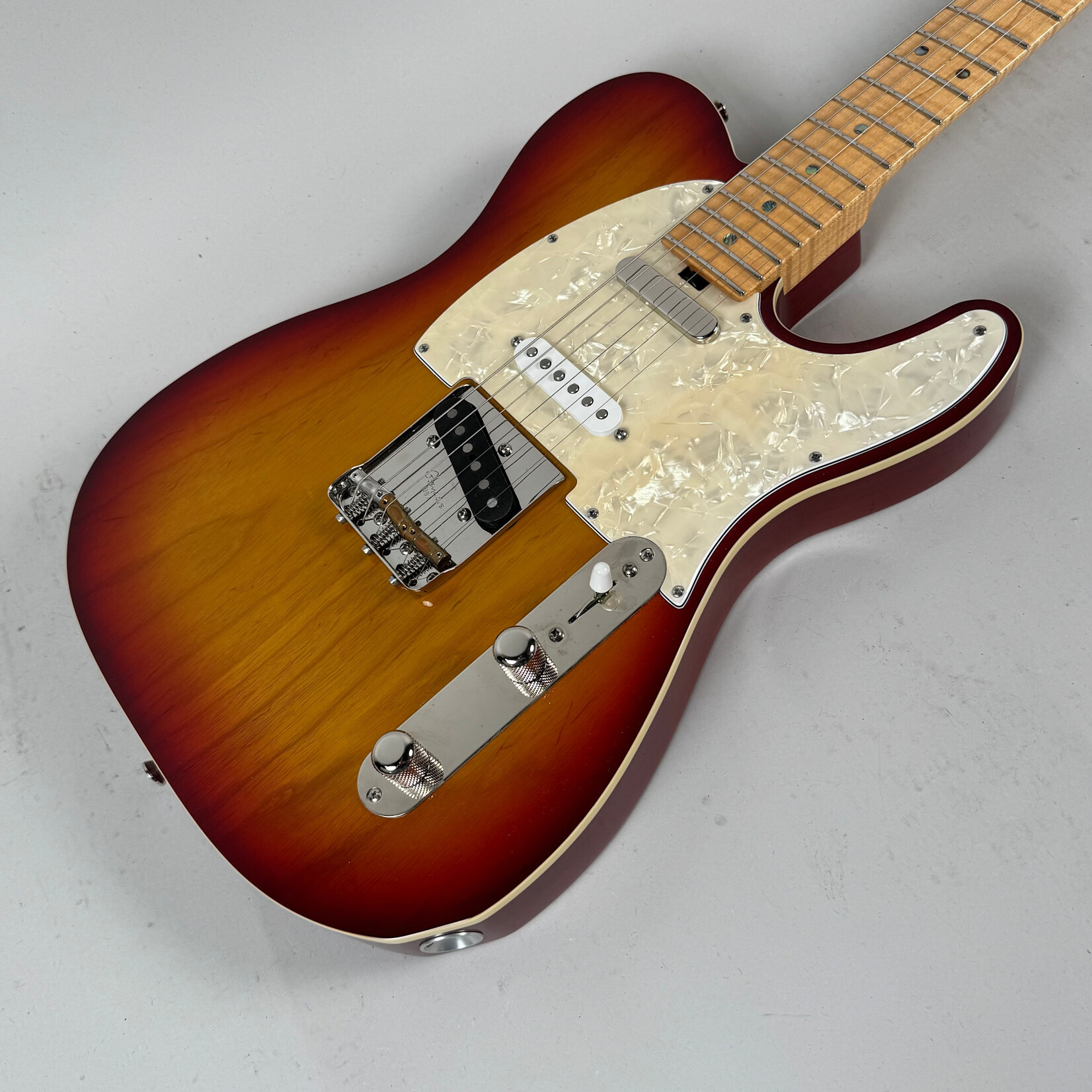 Michael Tuttle 60's T Nashville Cherry Burst