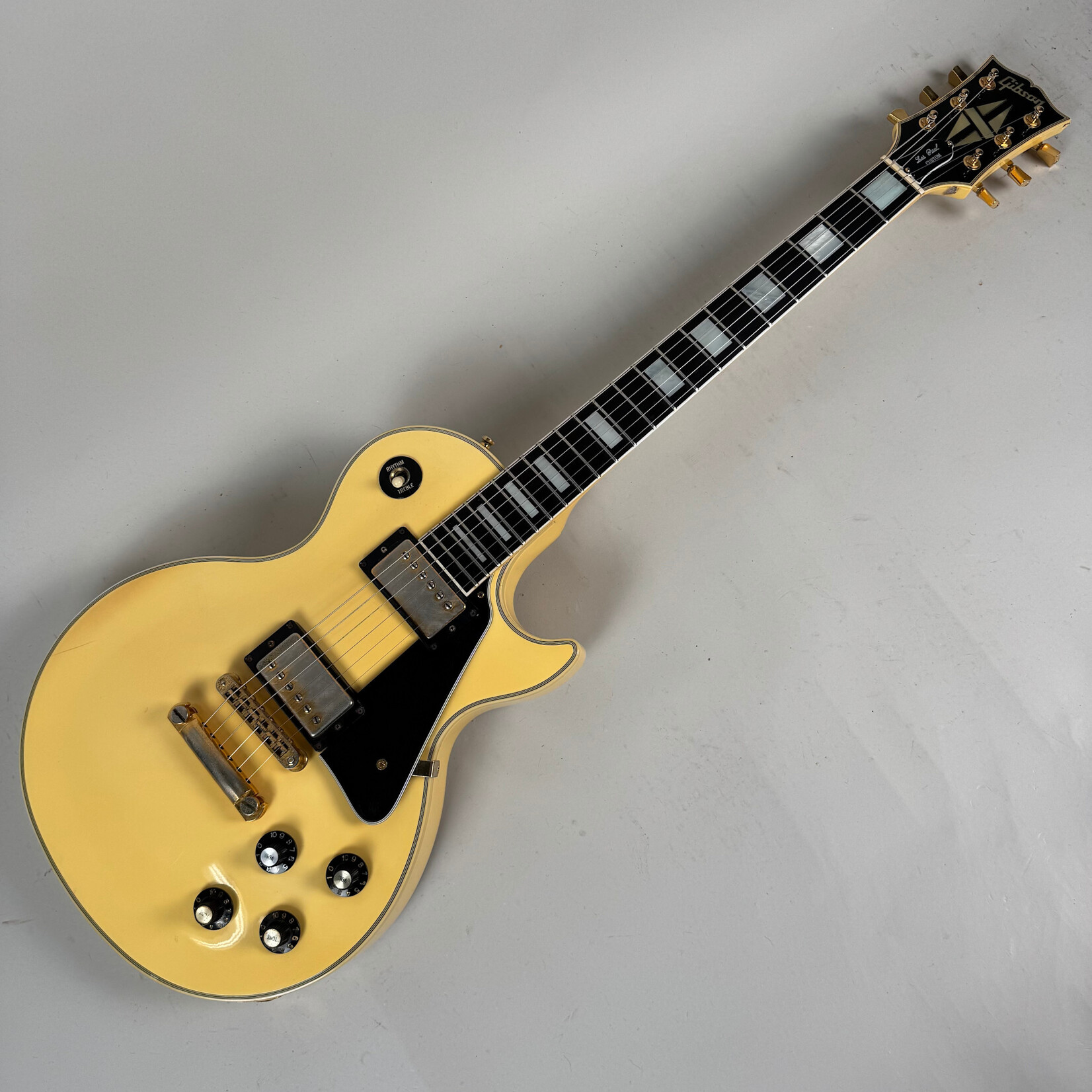 Gibson 1990 Gibson Custom Shop Les Paul Custom Alpine White