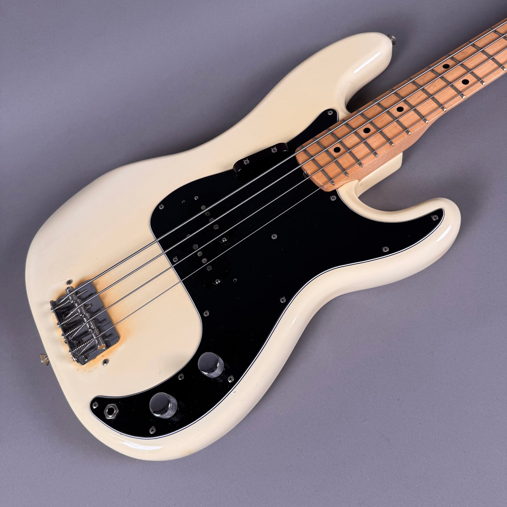Fender 1975 Fender Precision Bass Olympic White
