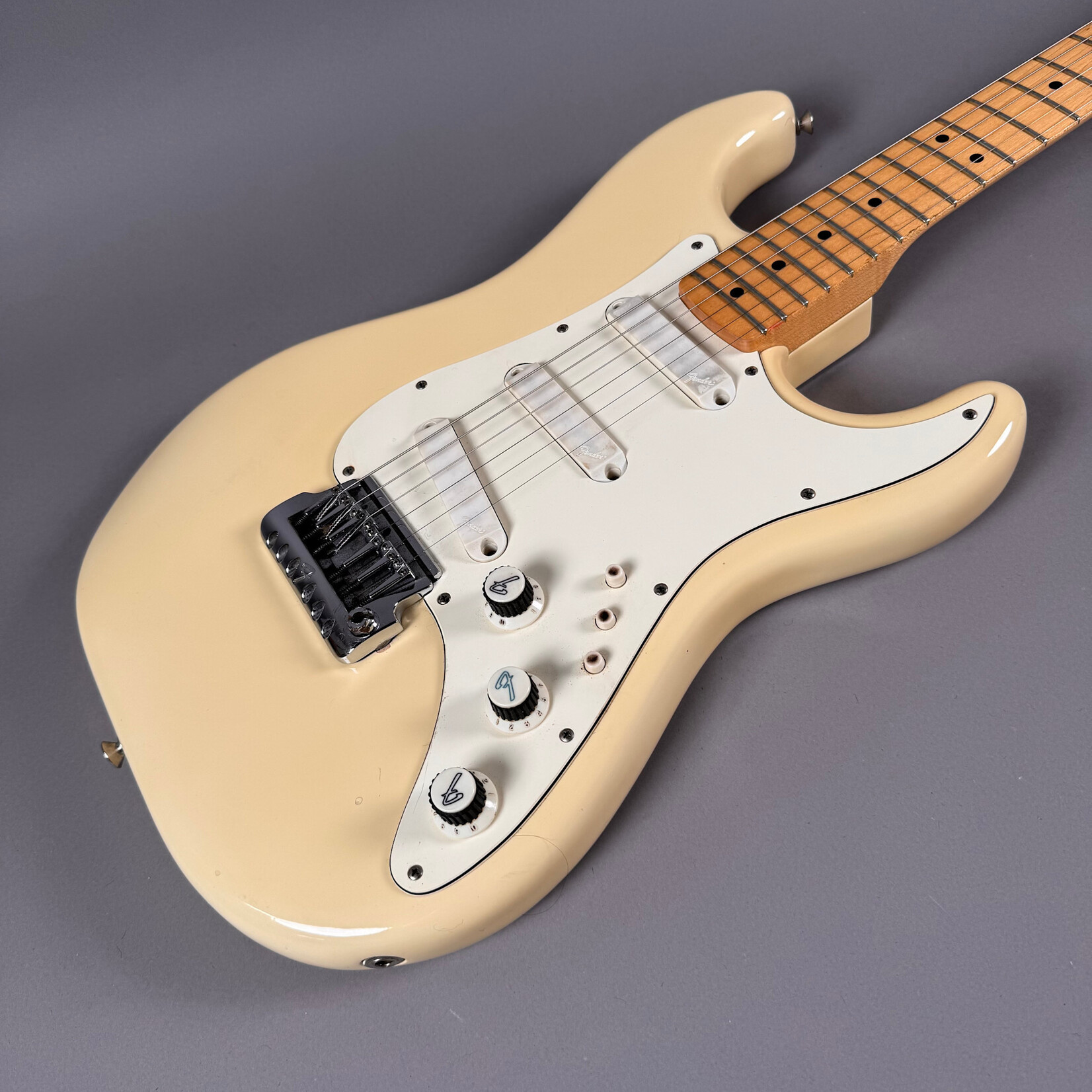 Fender 1983 Fender Stratocaster Elite White
