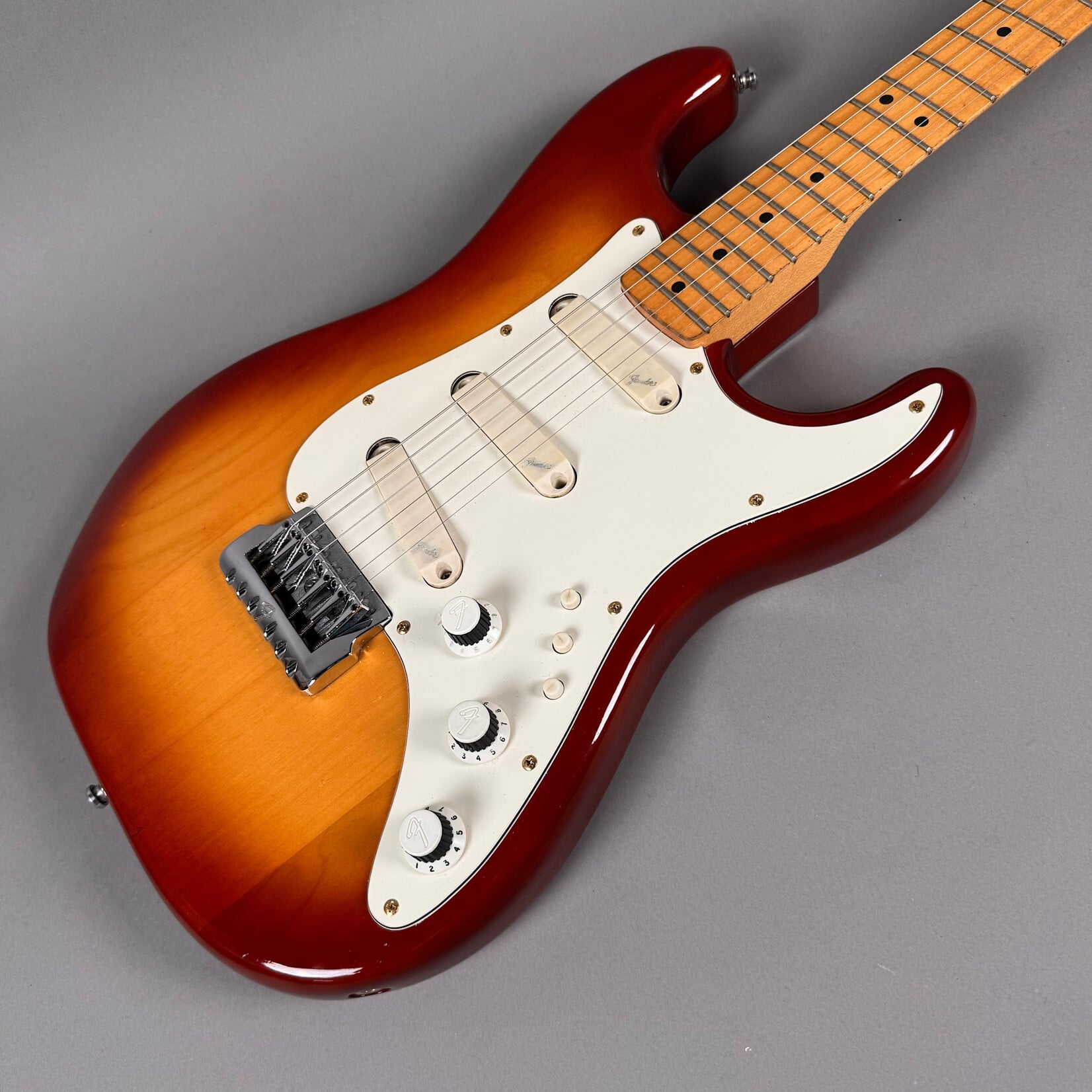 Fender 1983 Fender Stratocaster Elite Hardtail Sienna Sunburst