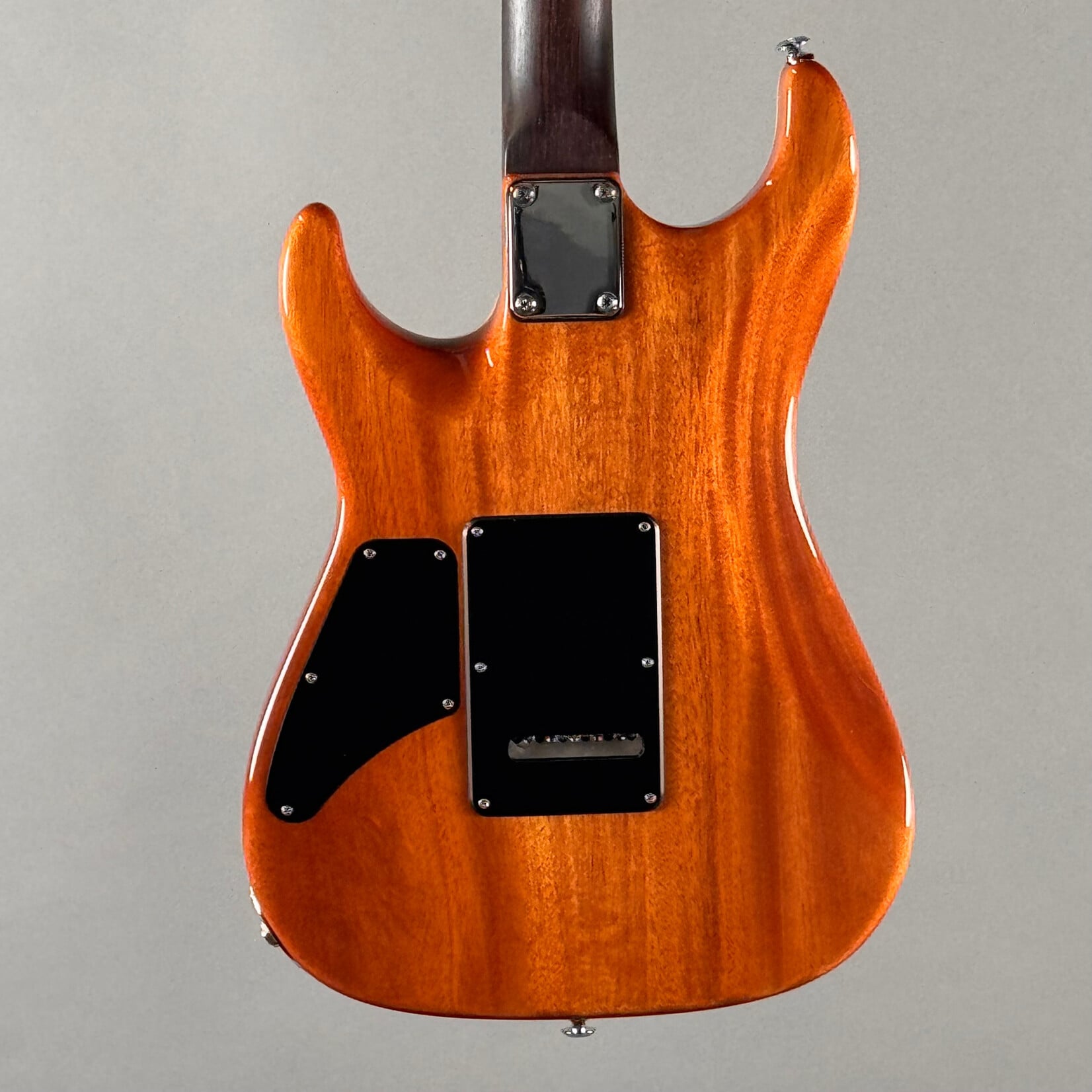 Suhr 2015 Suhr Standard Carve Top Chili Pepper Red