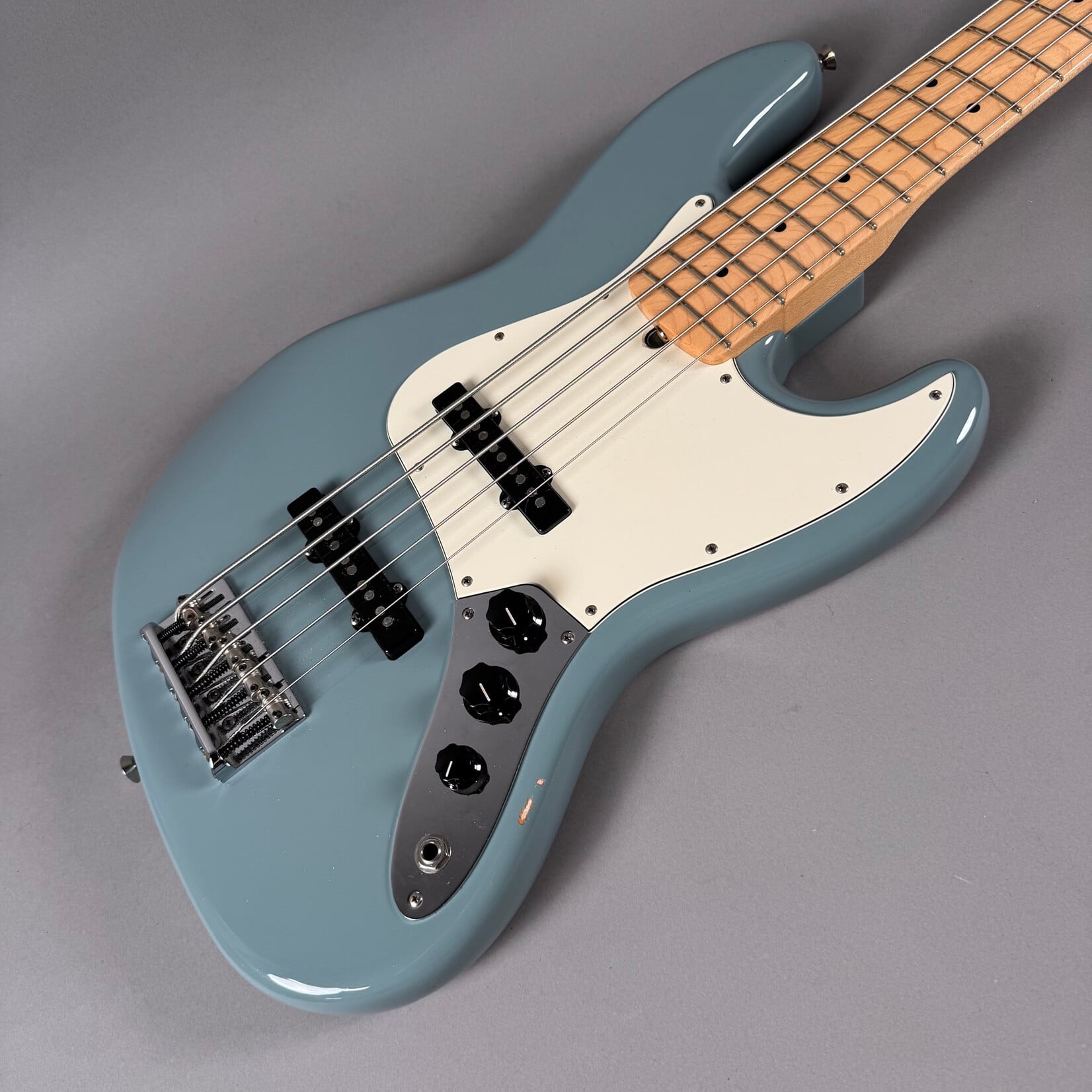 Fender 2017 Fender Jazz Bass 5-String Sonic Grey