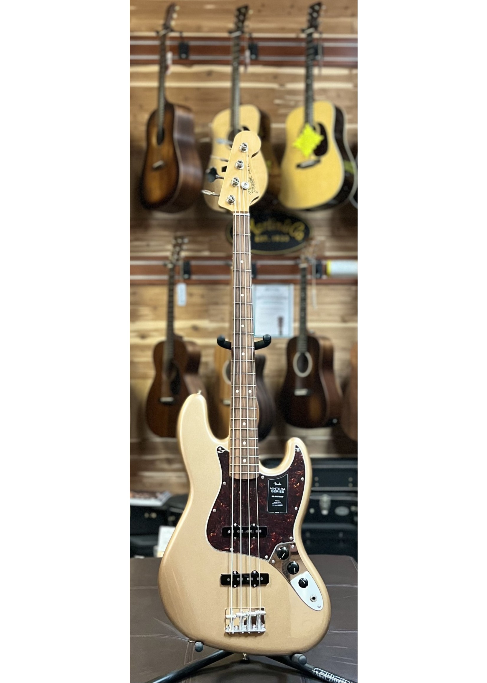 FENDER Fender Vintera® '60s Jazz Bass®, Pau Ferro Fingerboard, Firemist Gold New Old Stock 2022