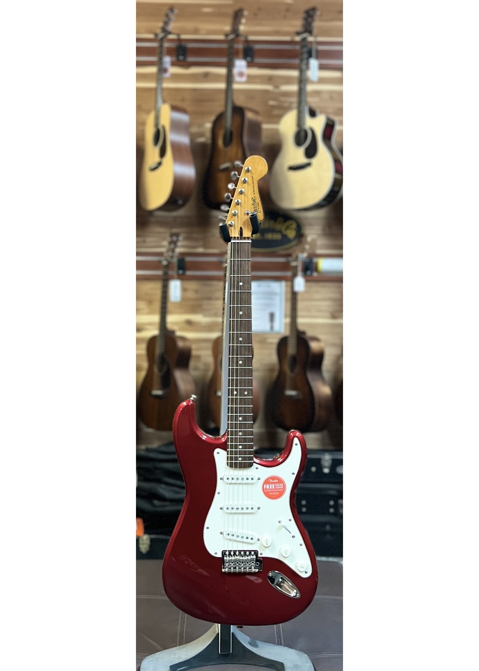 Squier Squier Classic Vibe 60's Stratocaster®  Laurel Fingerboard, Candy Apple Red