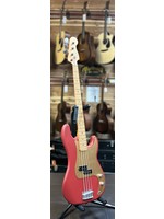 Squier Squier 40th Anniversary Precision Bass®, Vintage Edition, Maple Fingerboard, Gold Anodized Pickguard, Satin Dakota Red