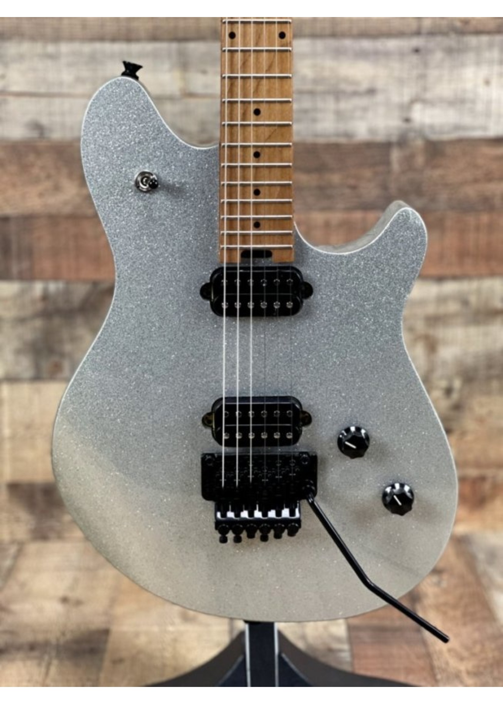 EVH EVH Wolfgang® WG Standard, Baked Maple Fingerboard, Silver Sparkle