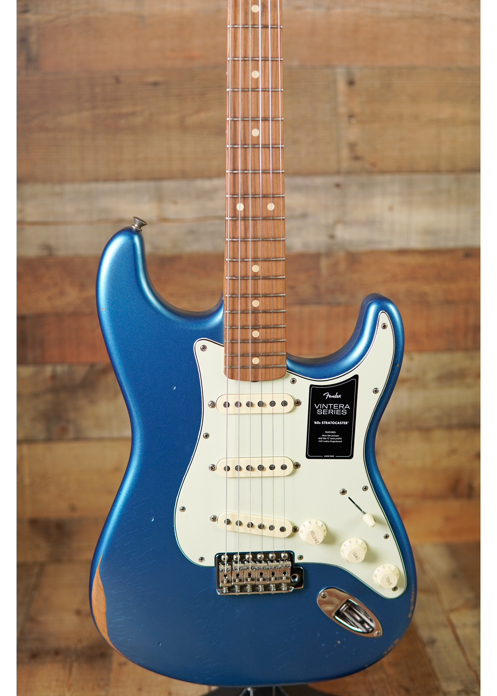 Fender Fender Vintera Road Worn® '60s Stratocaster®, Pau Ferro Fingerboard  Lake Placid Blue