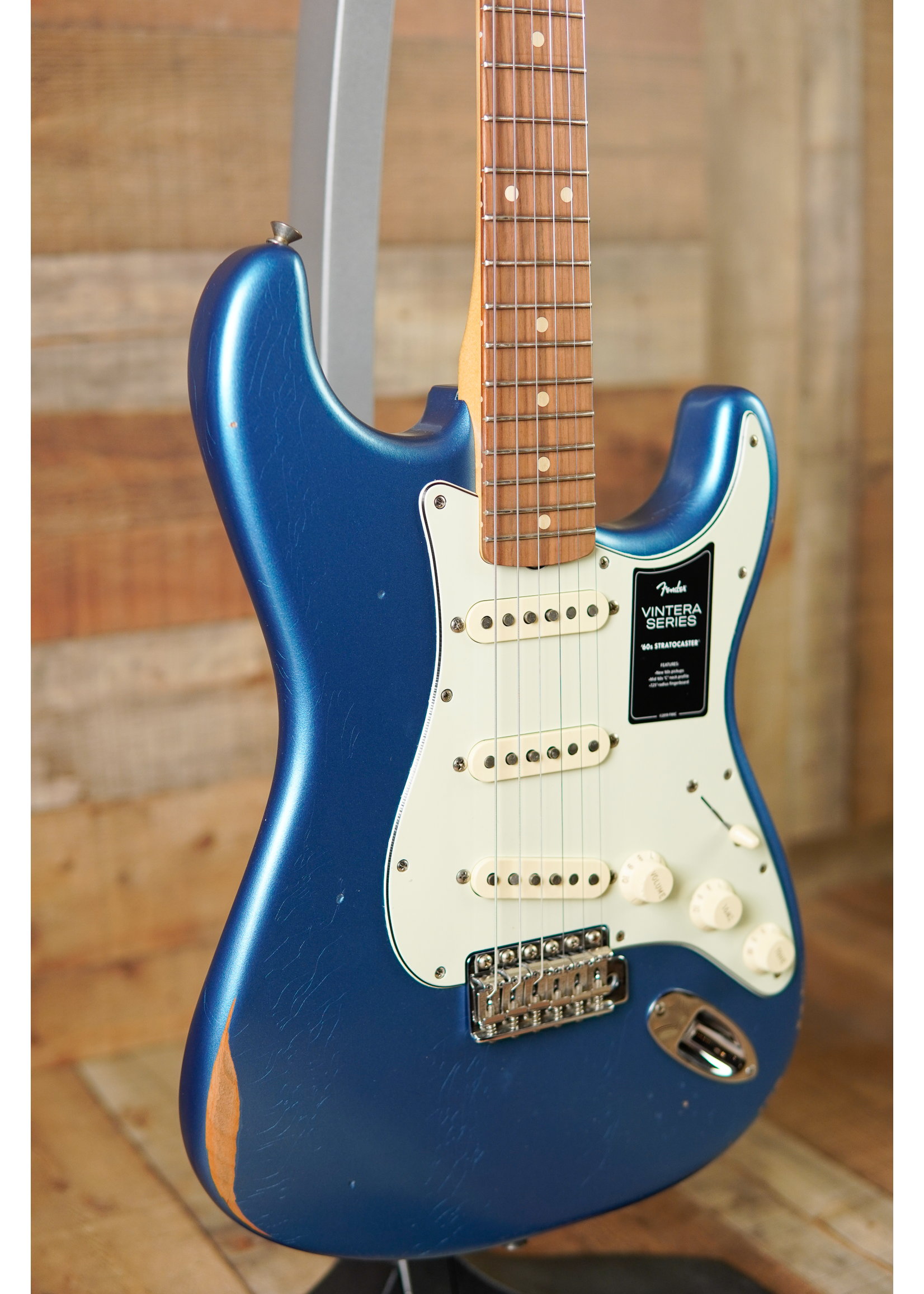 Fender Fender Vintera Road Worn® '60s Stratocaster®, Pau Ferro Fingerboard  Lake Placid Blue