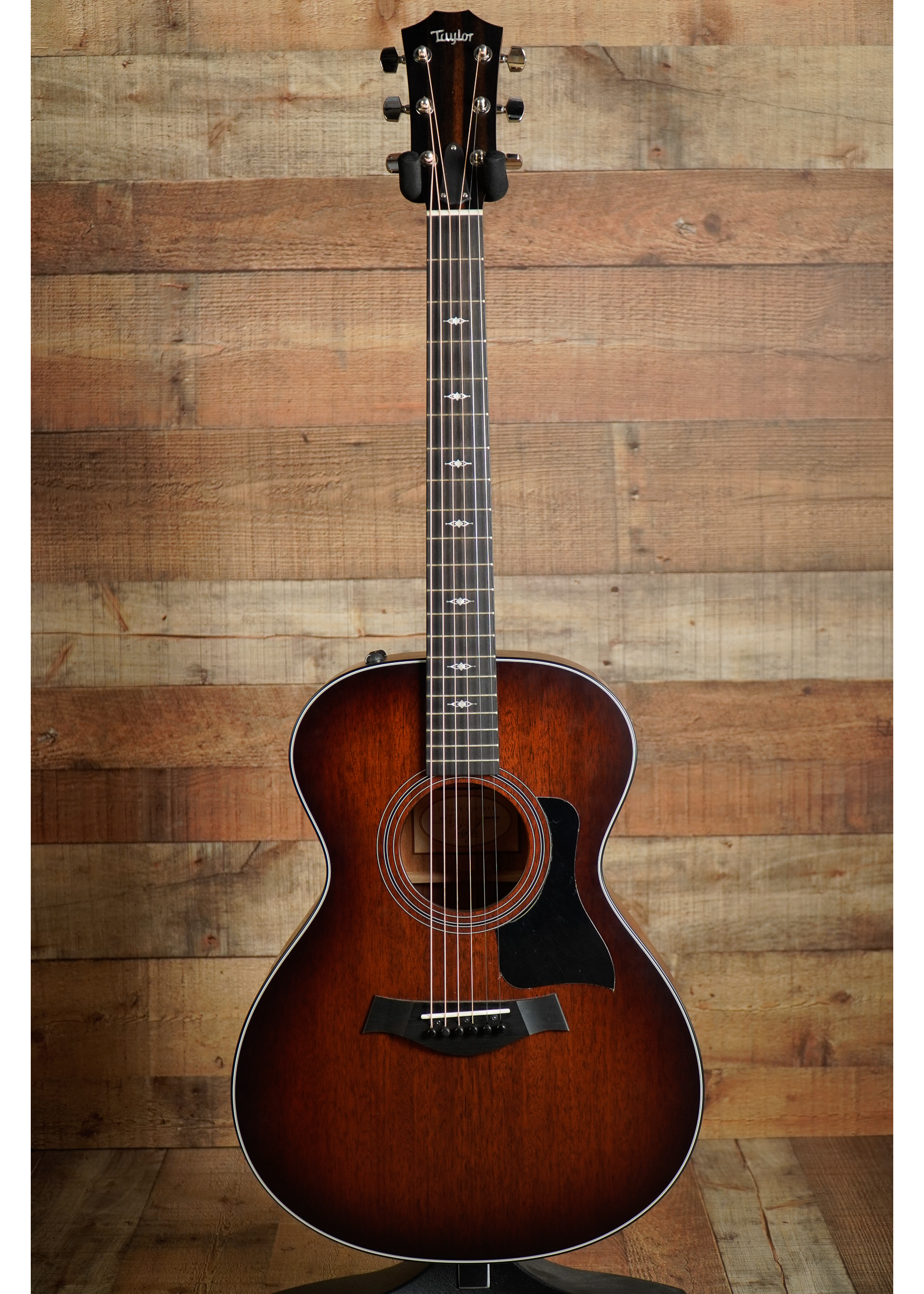 Taylor Taylor 322e 2018 Shaded Edge Burst