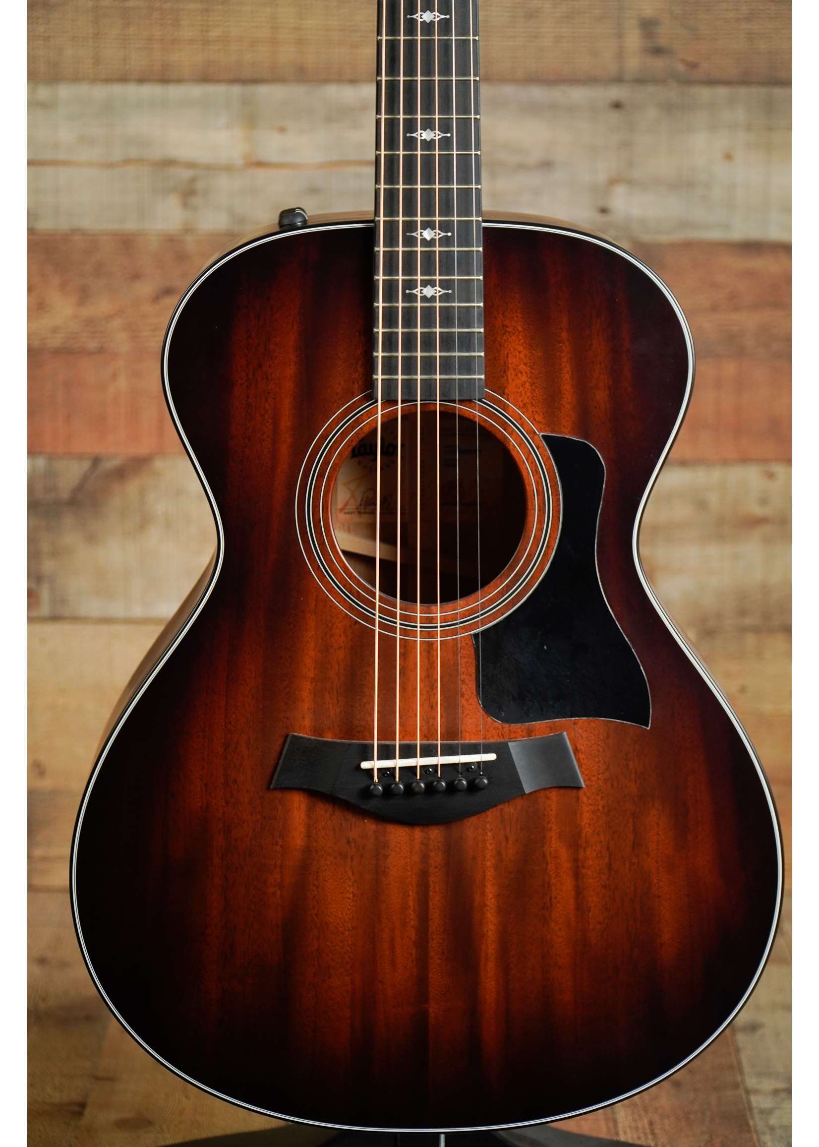 Taylor Taylor  322e  Shaded Edge Burst