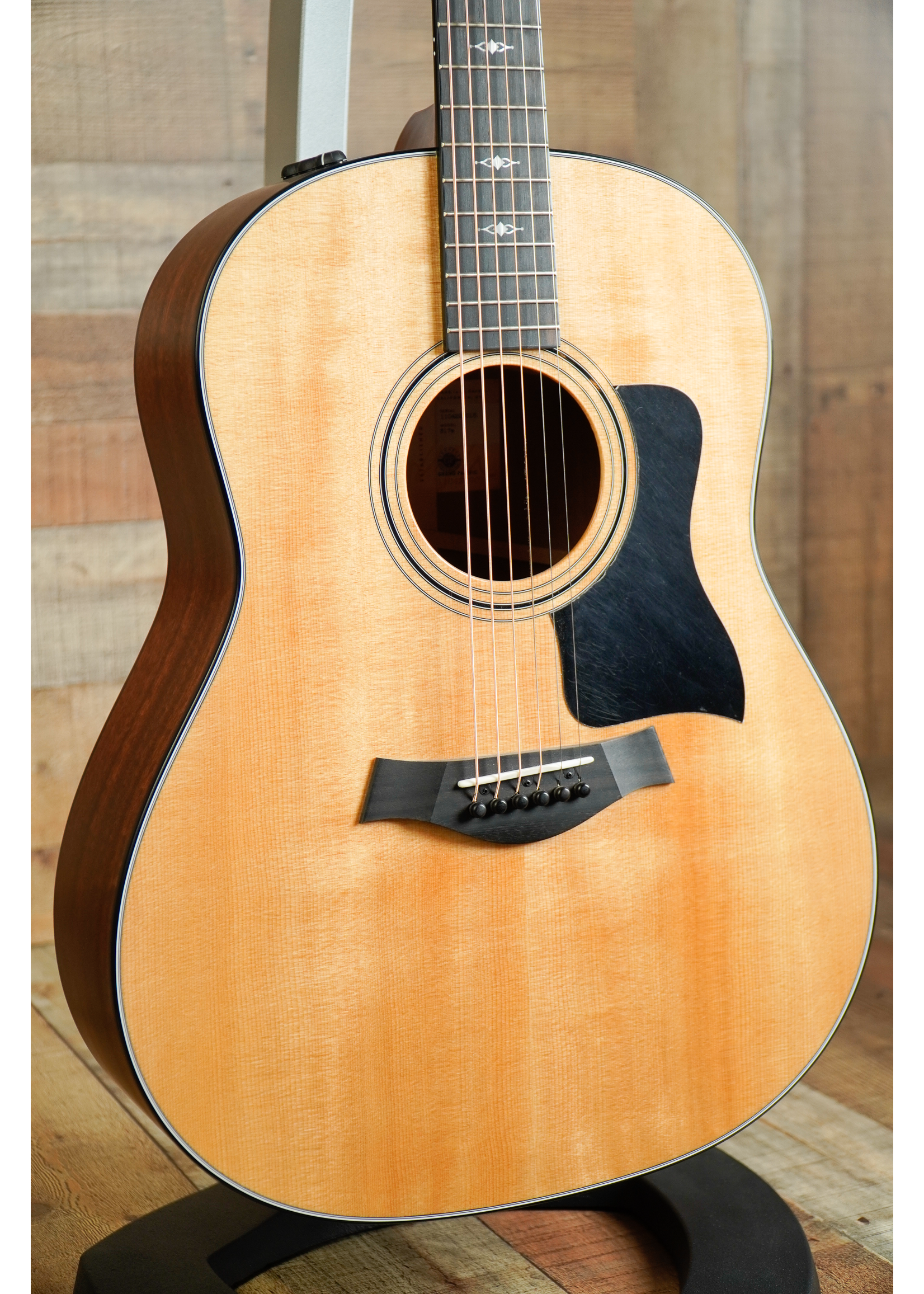 Taylor Taylor  317e  Natural