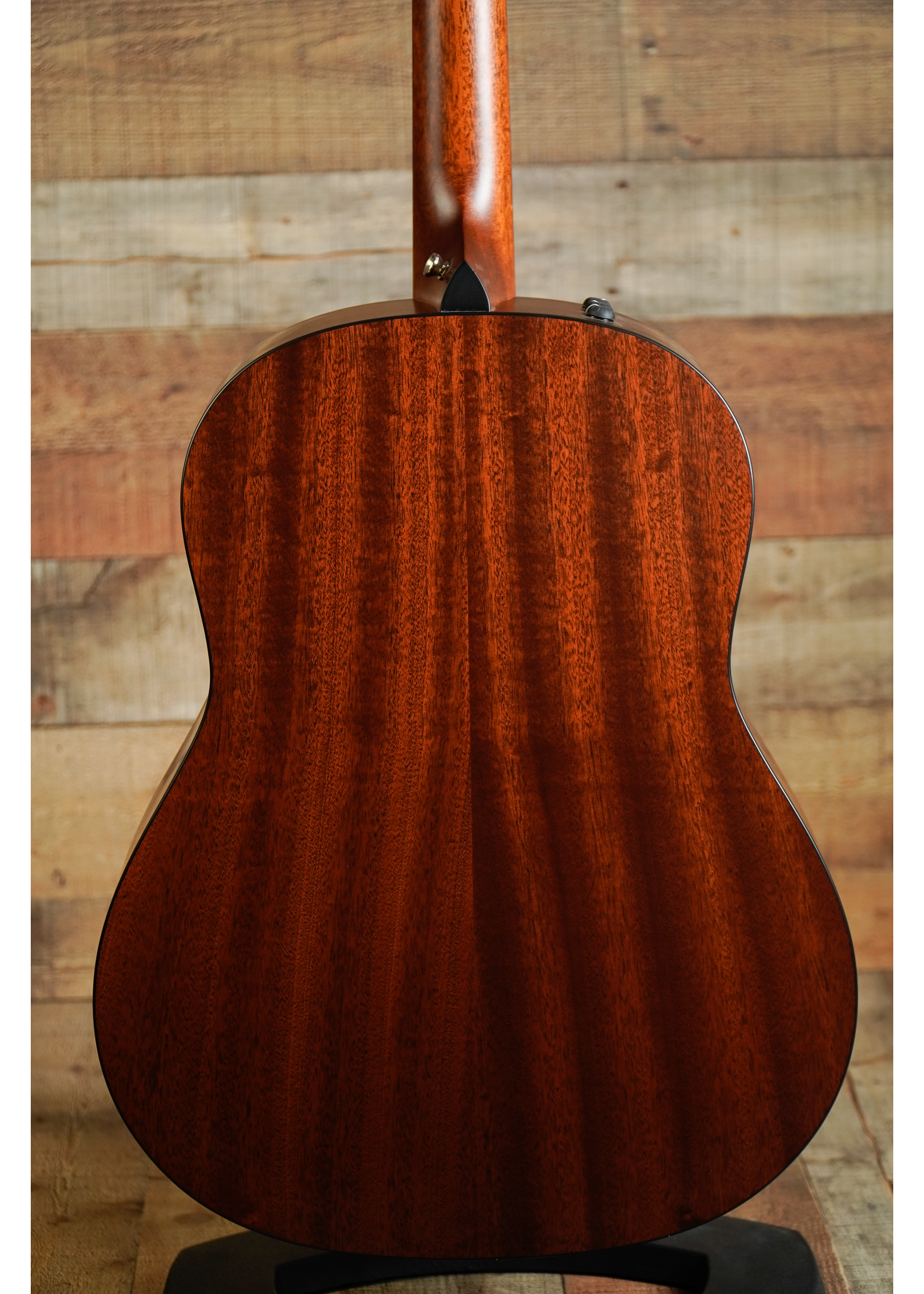 Taylor Taylor  317e  Natural