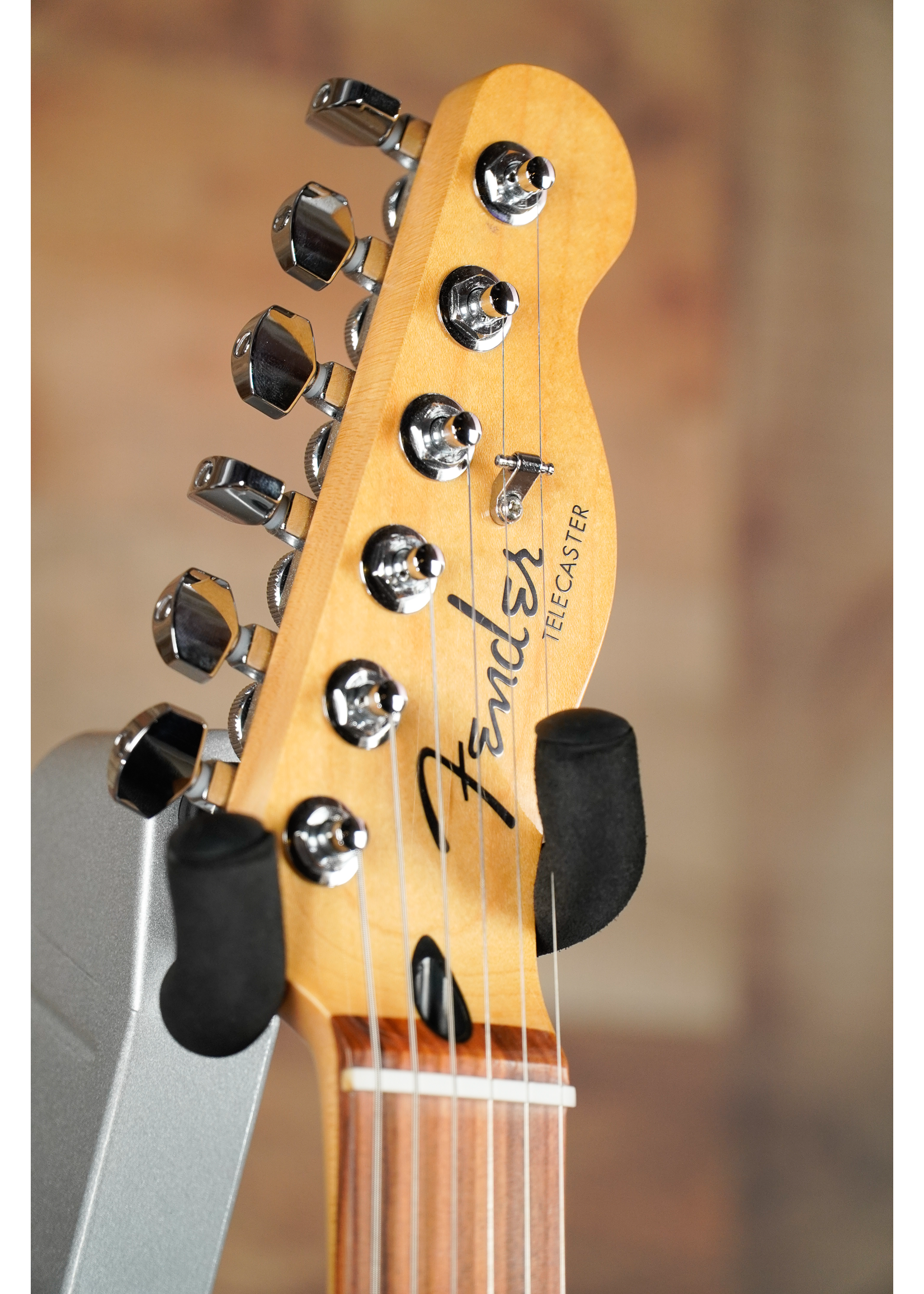 Fender Fender Player Plus Nashville Telecaster®, Pau Ferro Fingerboard, Opal Spark