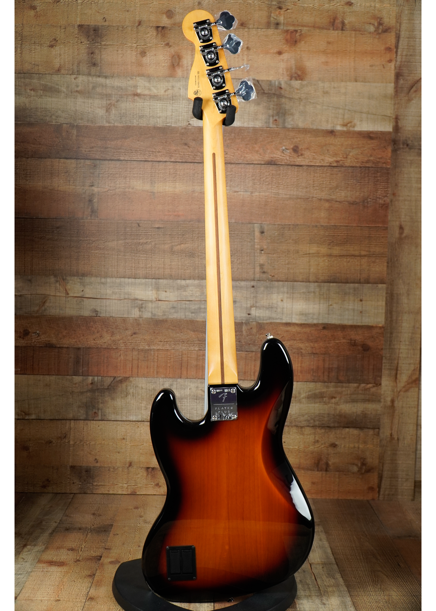 Fender Fender Player Plus Jazz Bass®, Pau Ferro Fingerboard, 3-Color Sunburst