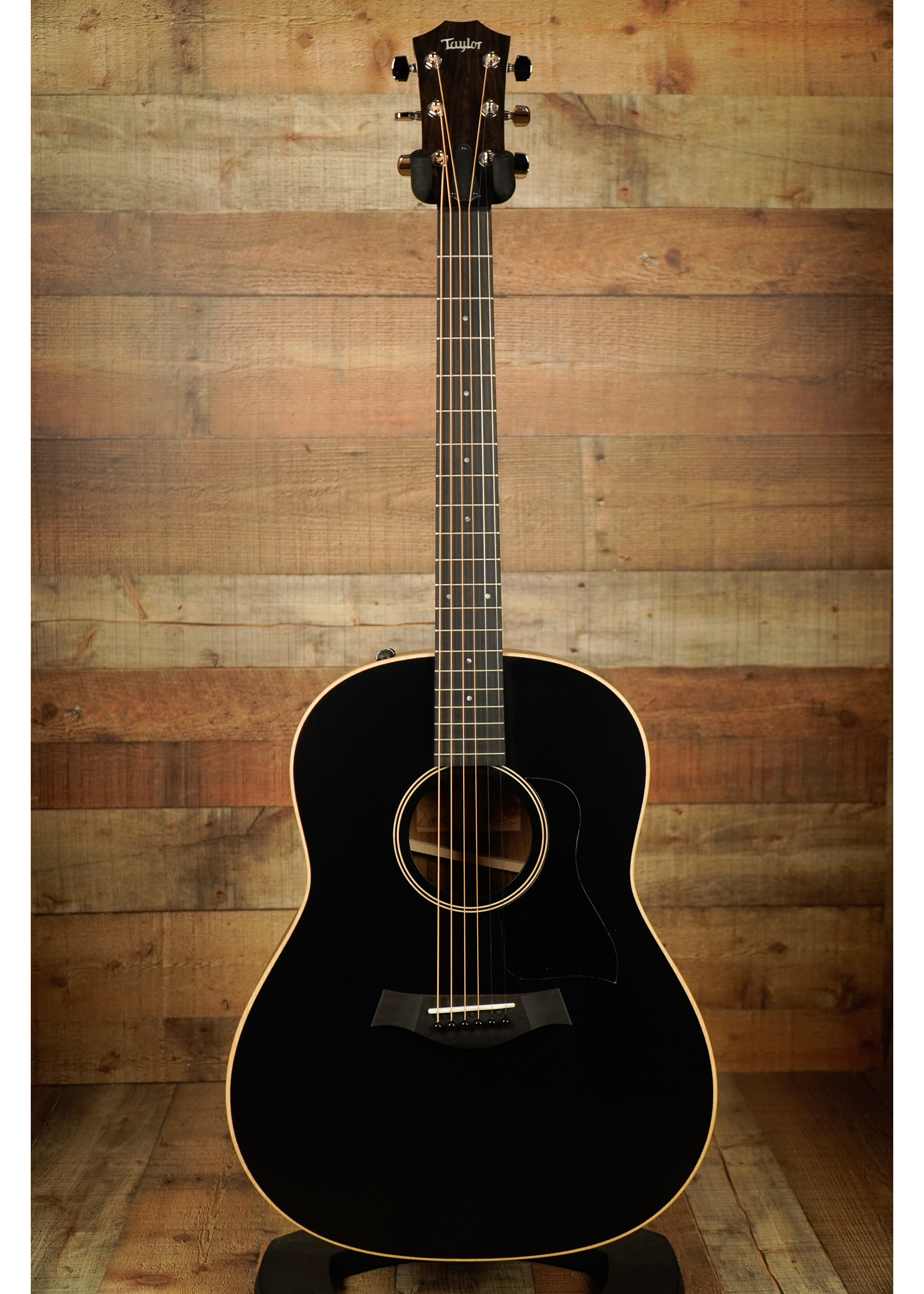 Taylor AD17e Blacktop - Showtime Music