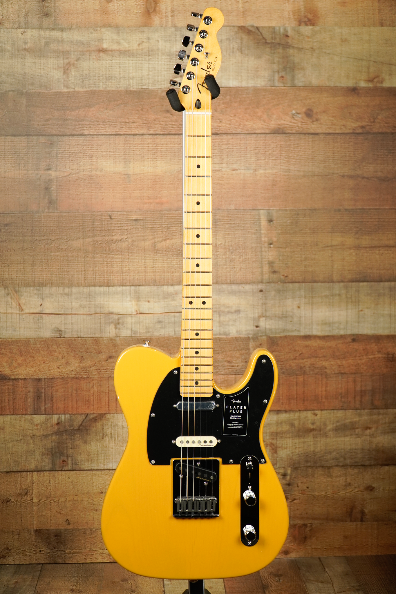 Fender Player Plus Nashville Telecaster®, Maple Fingerboard, Butterscotch  Blonde