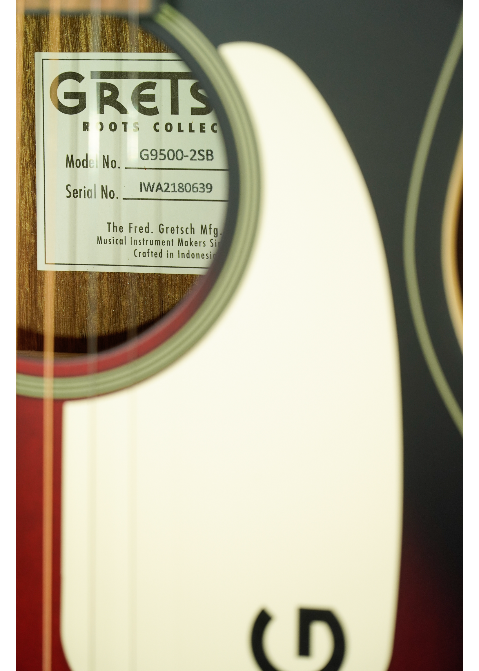 Gretsch Gretsch G9500 Jim Dandy™ 24" Scale Flat Top Guitar, 2-Color Sunburst