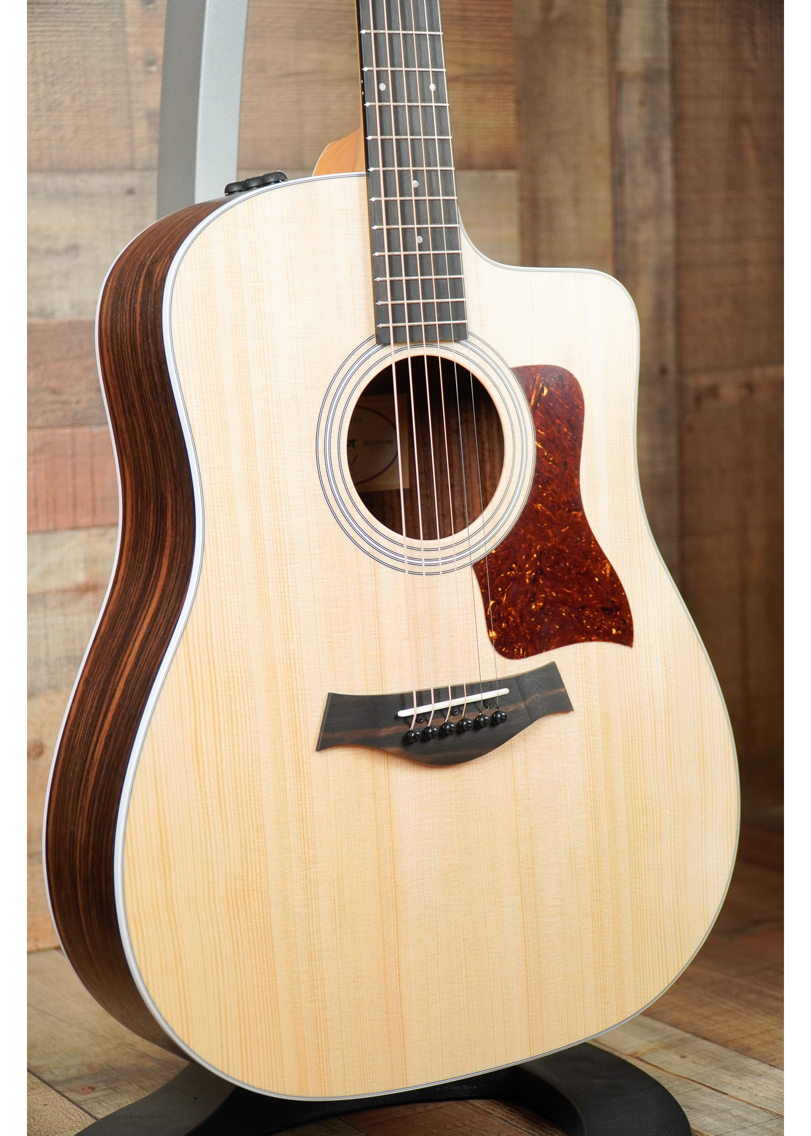 Taylor Taylor 210 ce