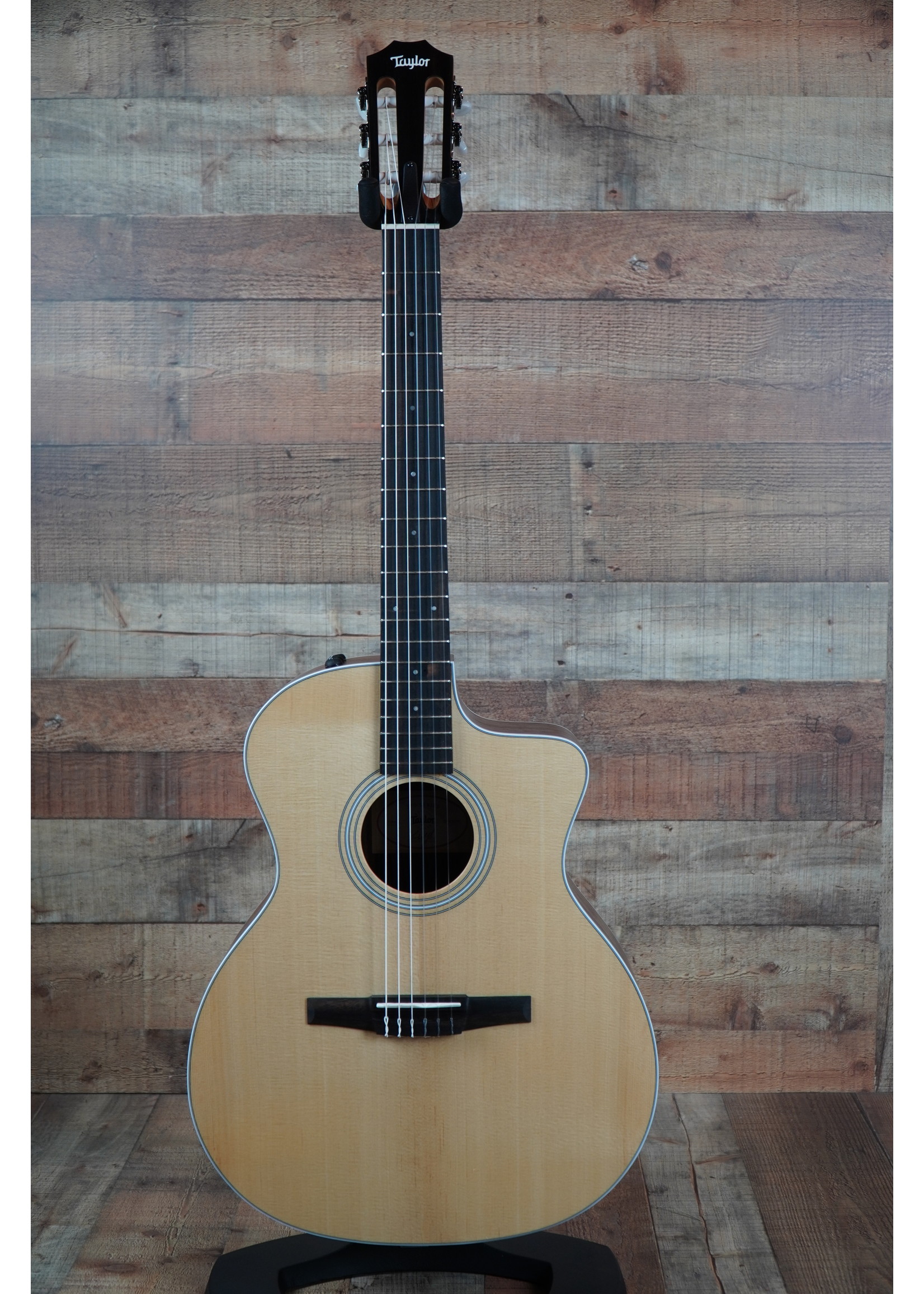 Taylor Taylor 214ce-N