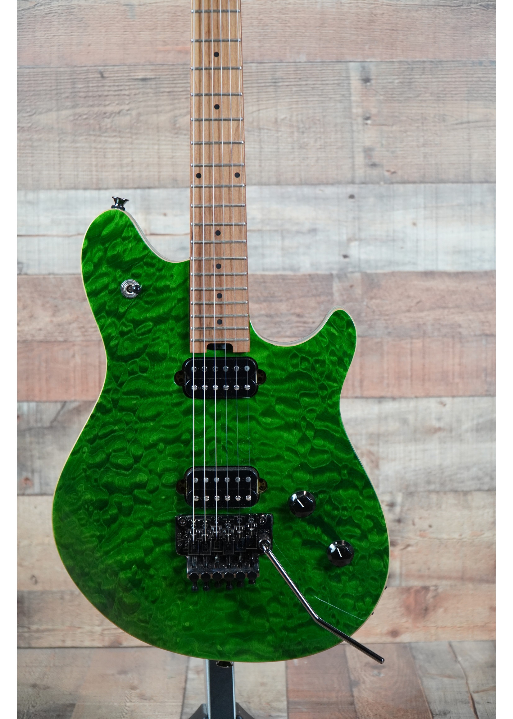 EVH EVH  Wolfgang® WG Standard QM, Baked Maple Fingerboard, Transparent Green