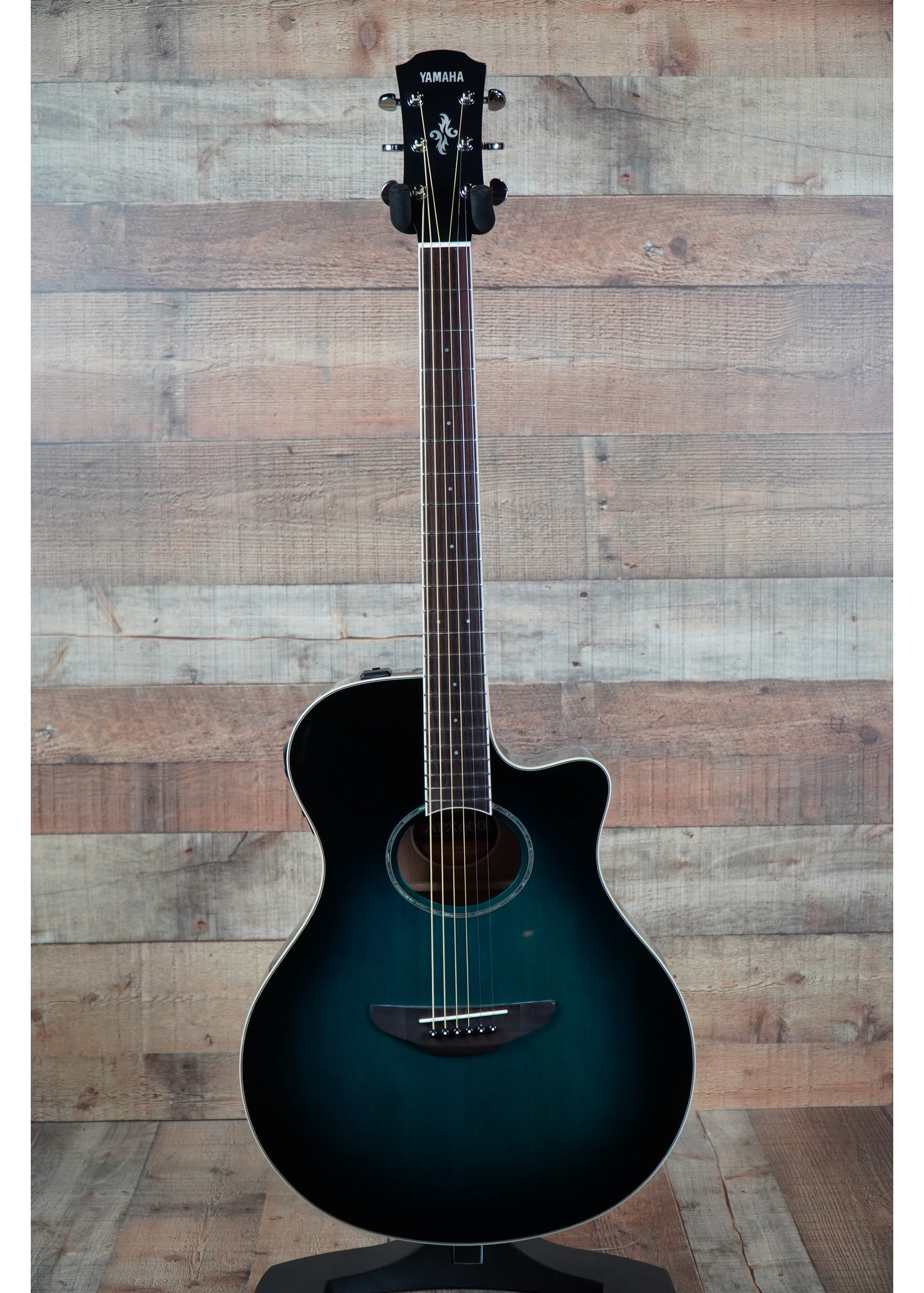 Yamaha Thinline APX600 Acoustic - Black