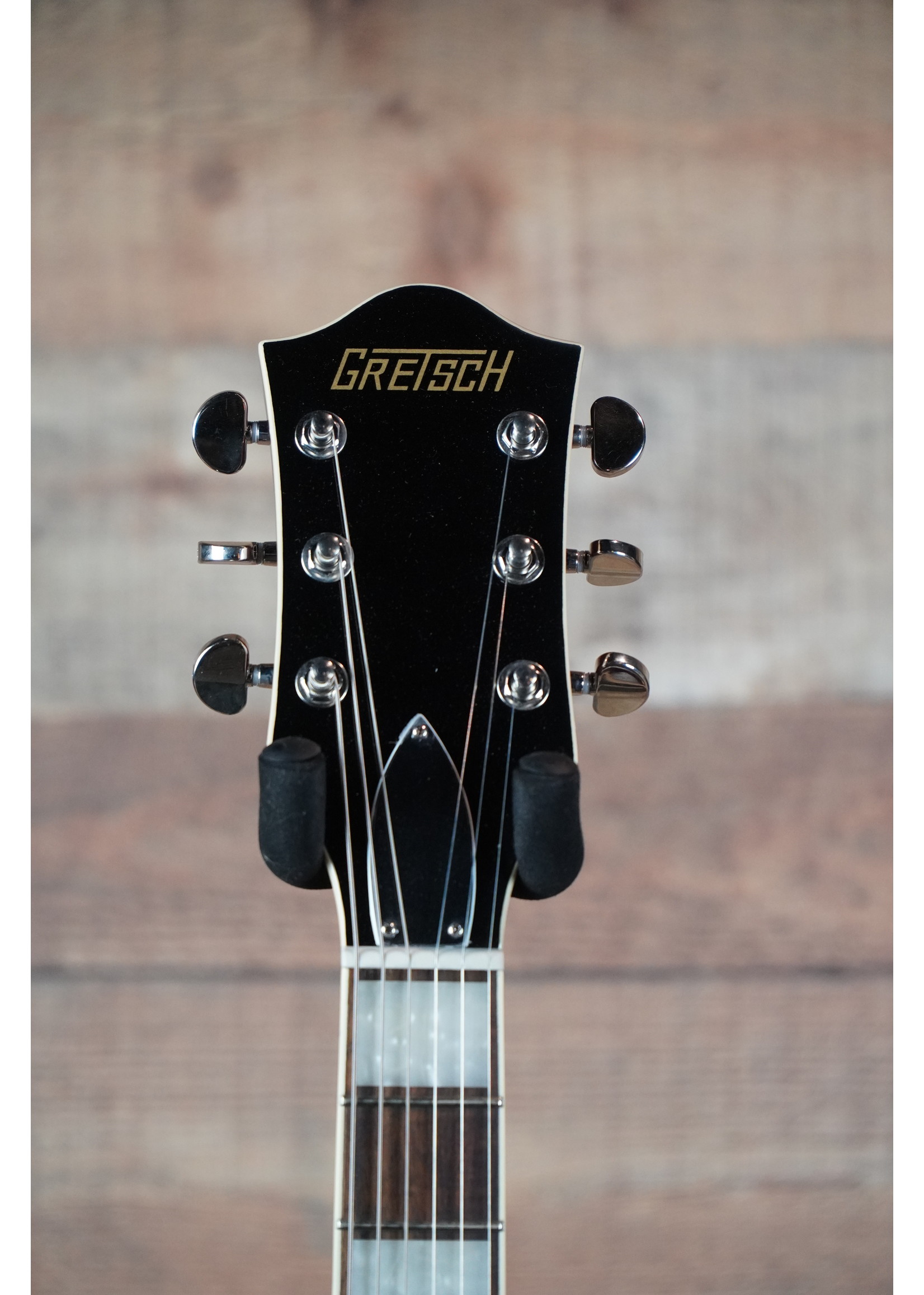 Gretsch Gretsch  G2655T Streamliner™ Center Block Jr. Double-Cut with Bigsby®, Laurel Fingerboard, Broad'Tron™ BT-2S Pickups, Walnut Stain