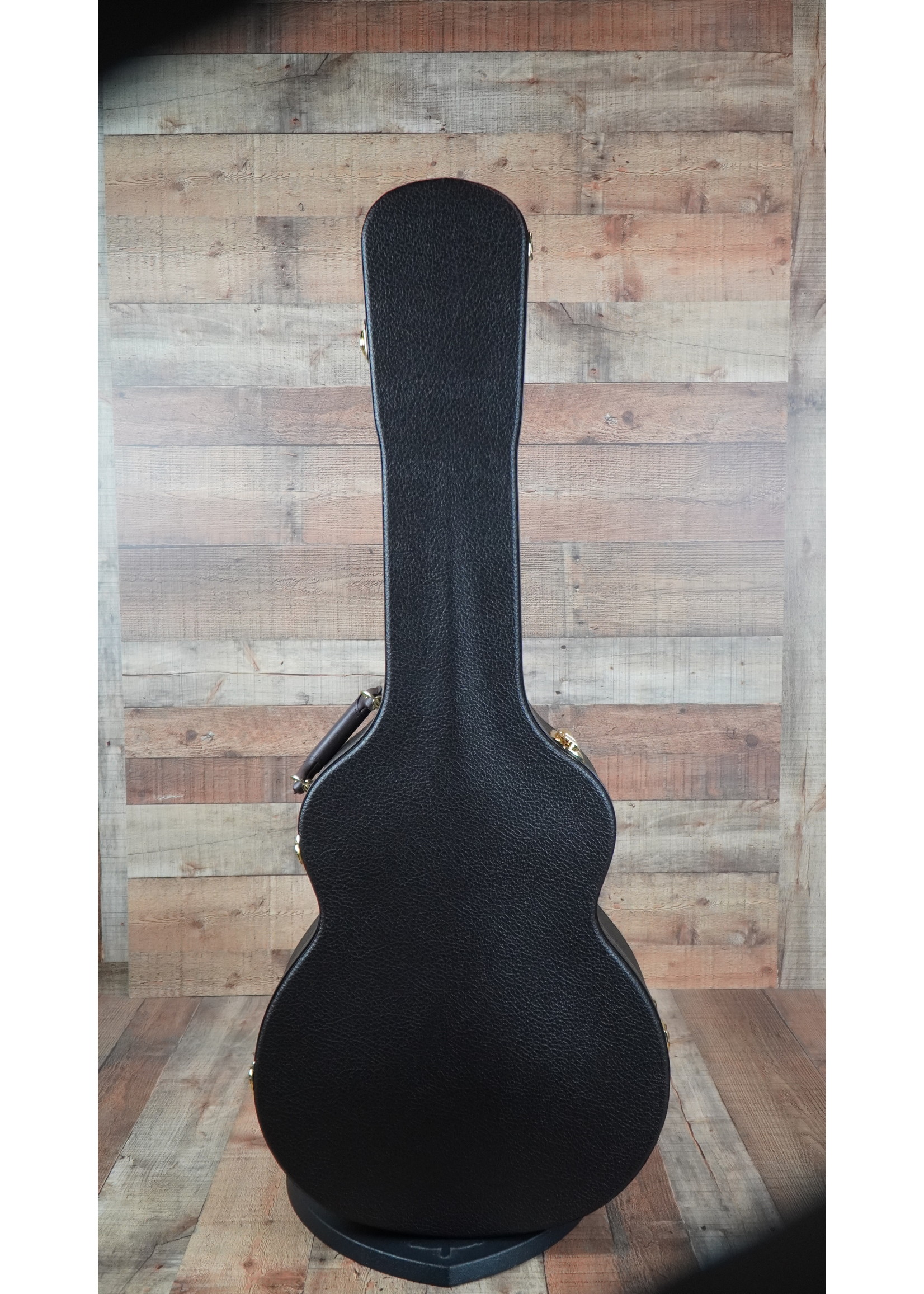 Taylor Taylor 6-String | Sitka Spruce Top | Urban Ironbark Back and Sides | Tropical Mahogany Neck | West African Crelicam Ebony Fretboard | Expression System® 2 Electronics | Venetian Cutaway | Taylor Deluxe Hardshell Brown Case