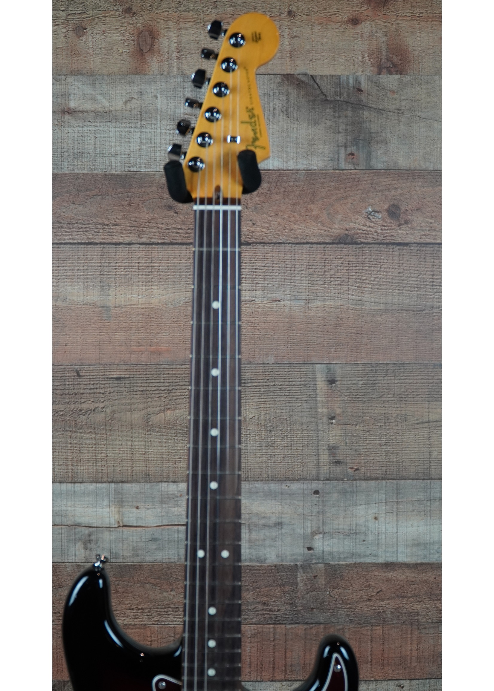 Fender Fender  American Professional II Stratocaster®, Rosewood Fingerboard, 3-Color Sunburst