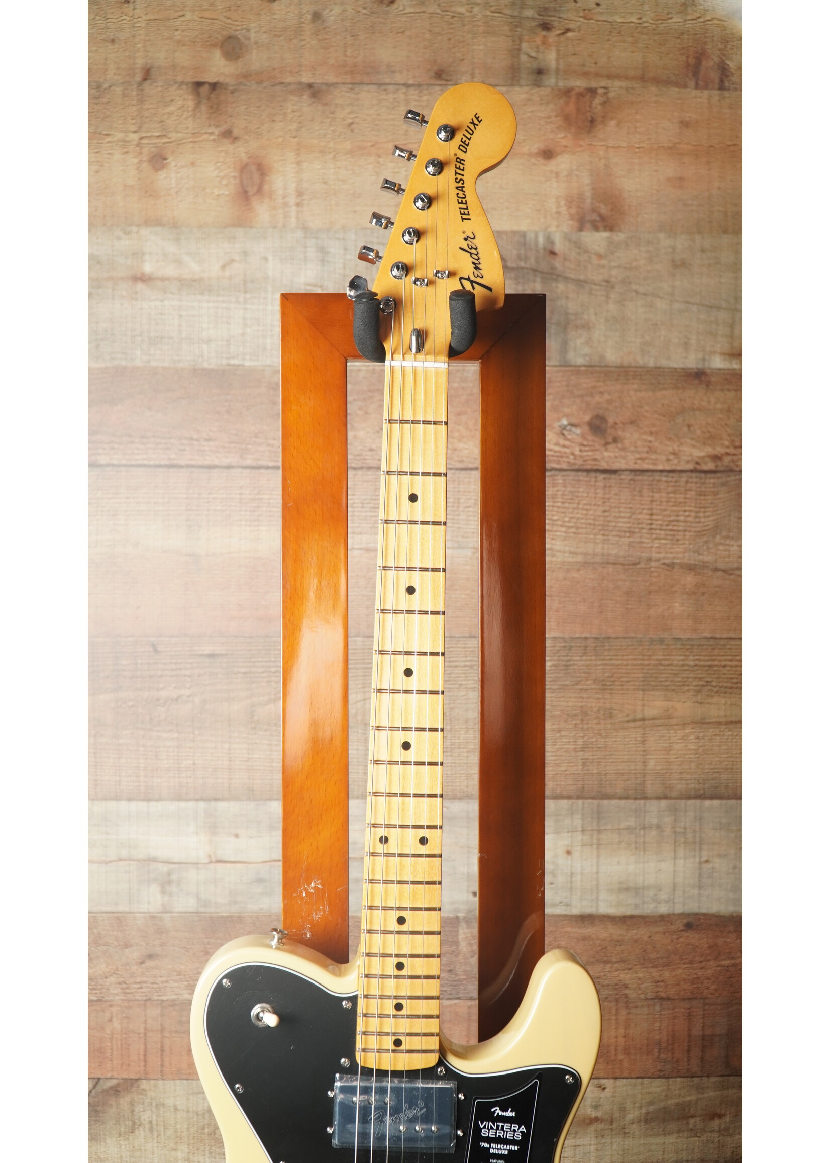 Fender Fender Vintura 70s Deluxe Vintage Blonde