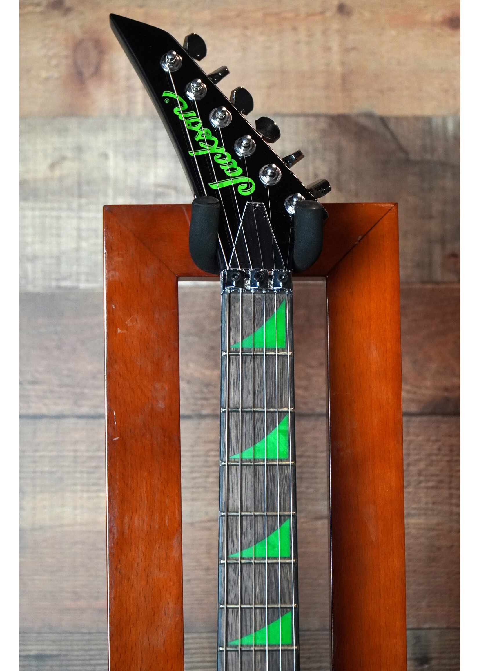 Jackson Jackson X Series Rhoads RRX24 , Laurel Fingerboard, Black with Neon Green Bevels