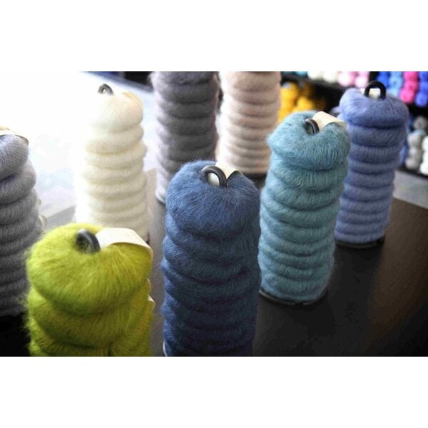 Hank a Yarn Boutique Hank Yarn, L.L.C