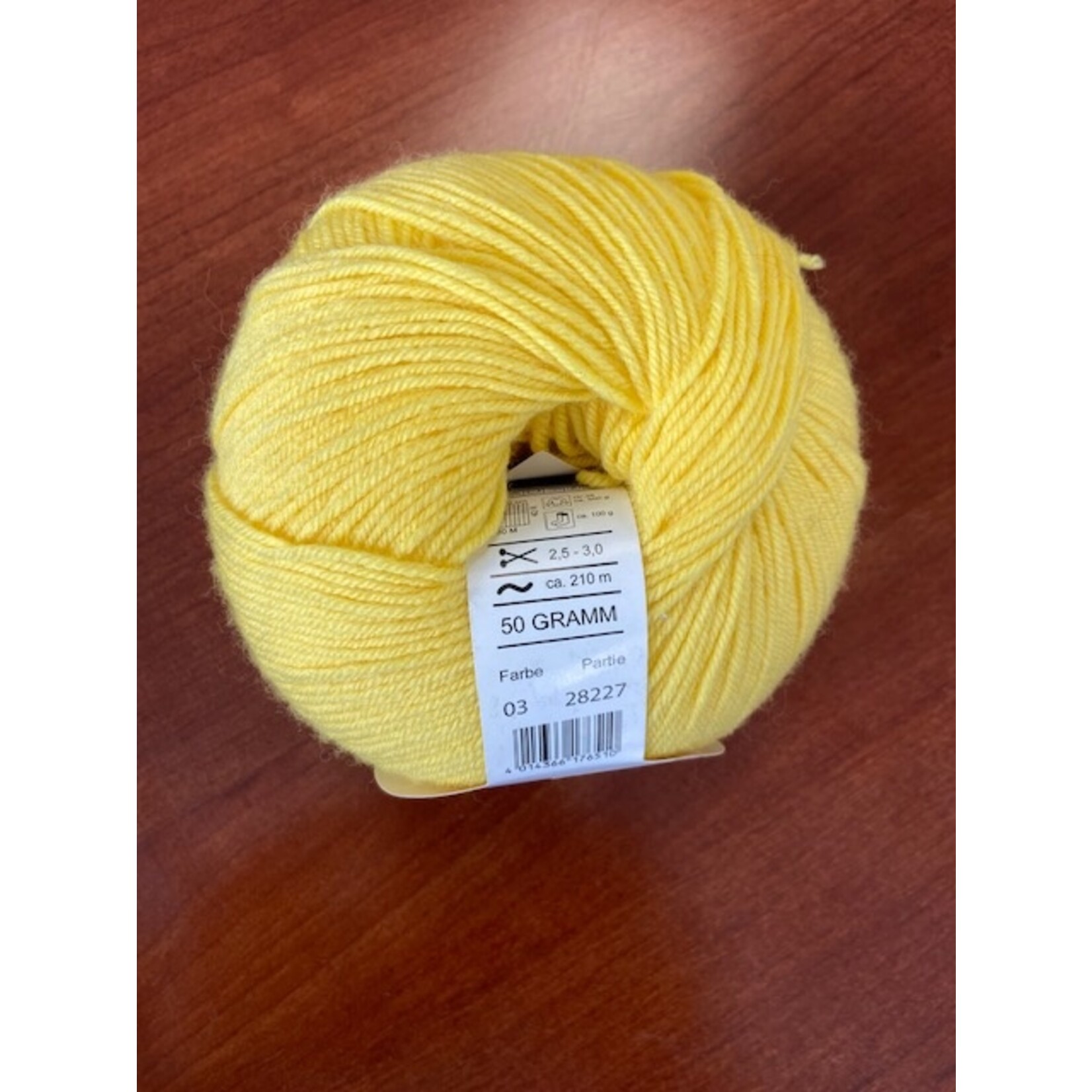 Euro Yarns Street Color Solid