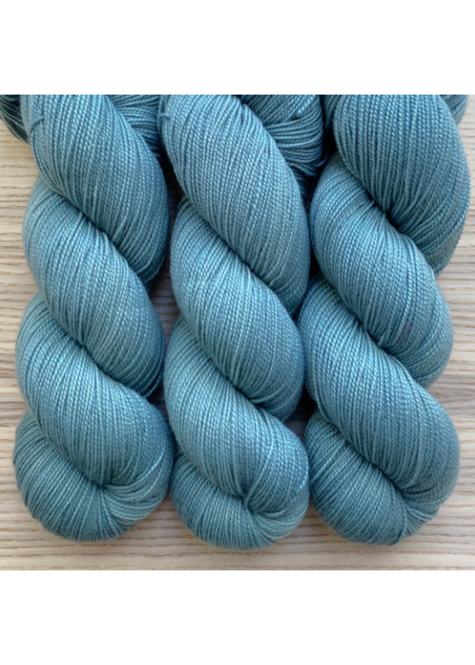 La Bien Aimee La Bien Aimee Twist Nouveau Fingering