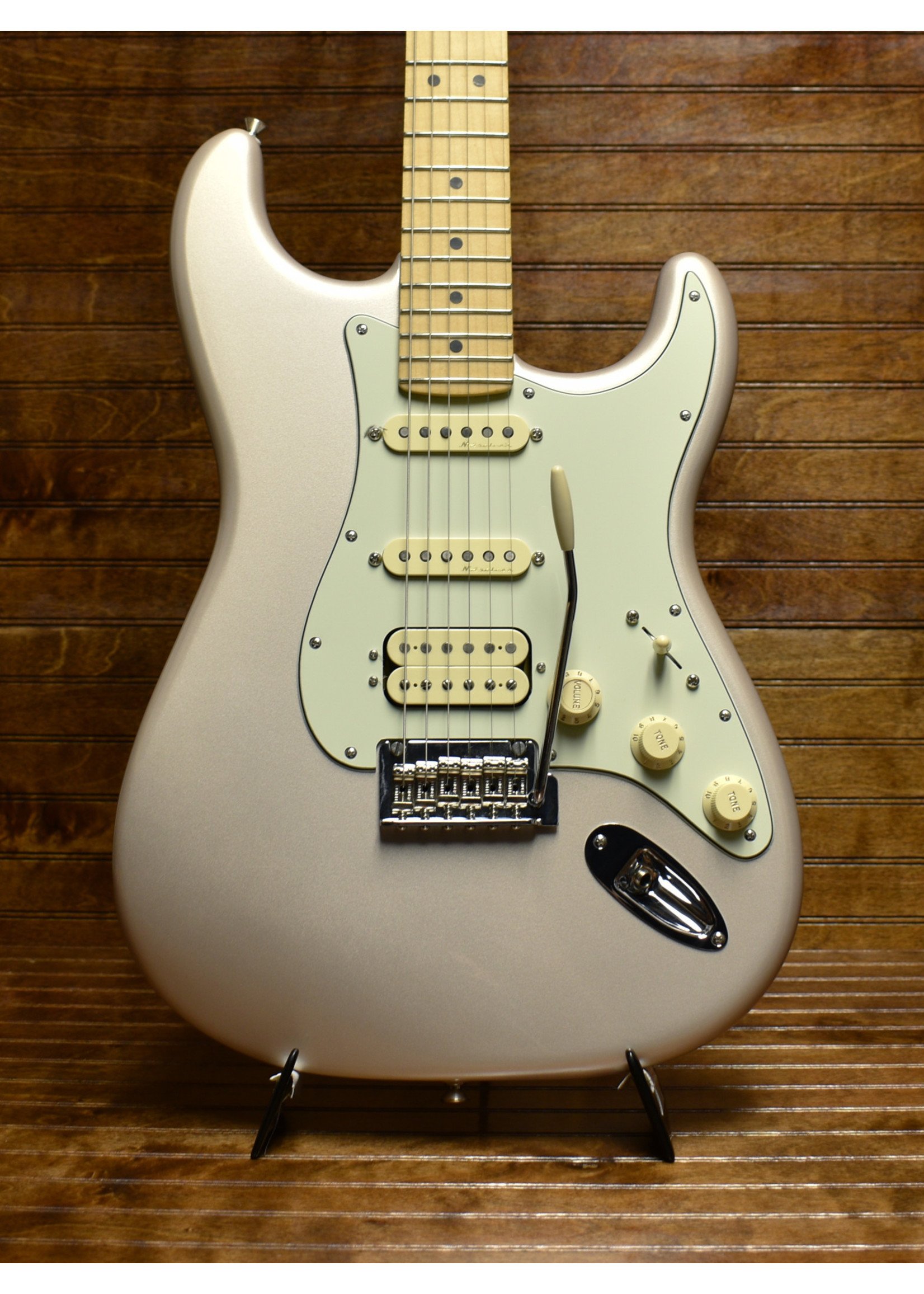Fender Fender Deluxe Stratocaster Blizzard Pearl