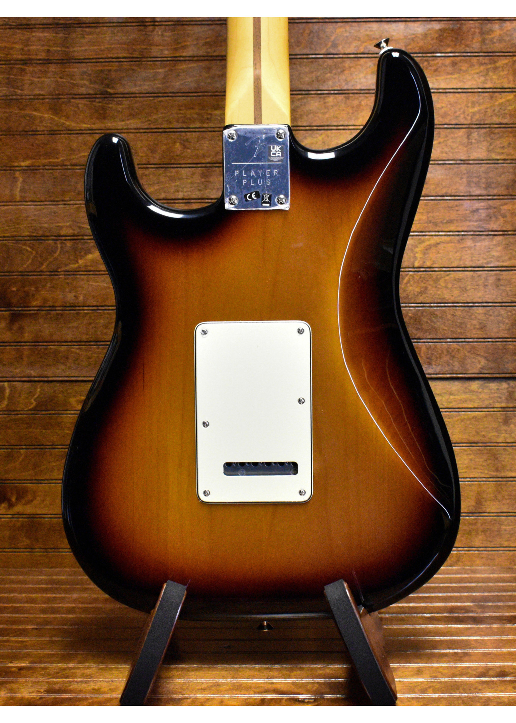 Fender Fender Player Plus Stratocaster 3-Color Sunburst