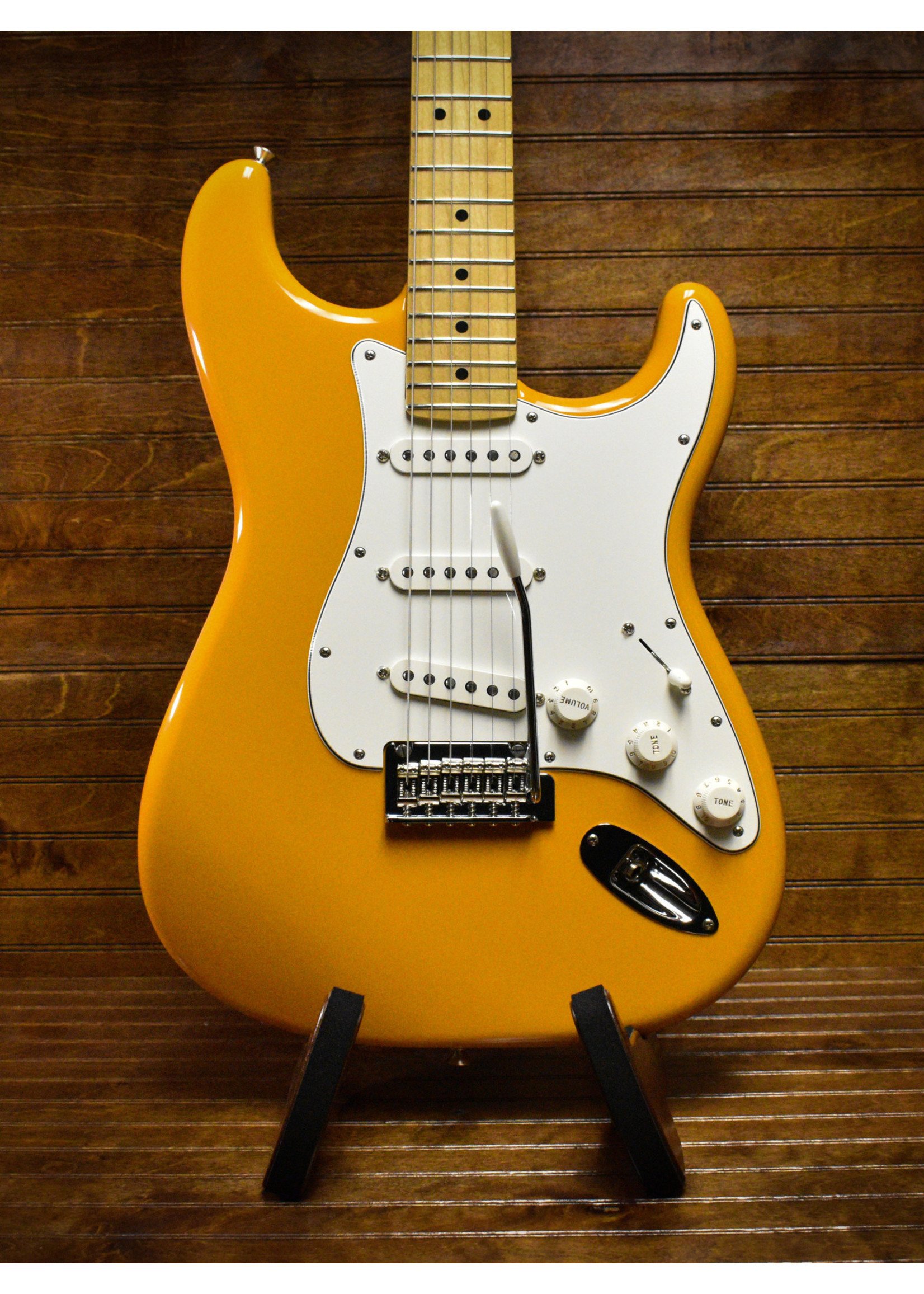 Fender Player Stratocaster Electric Guitar Capri Orange — Andy Babiuk's Fab  Gear