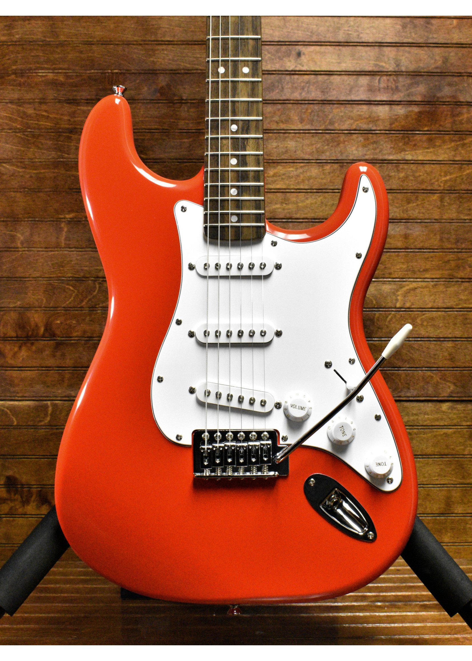 Squier Squier Affinity Stratocaster, Race Red