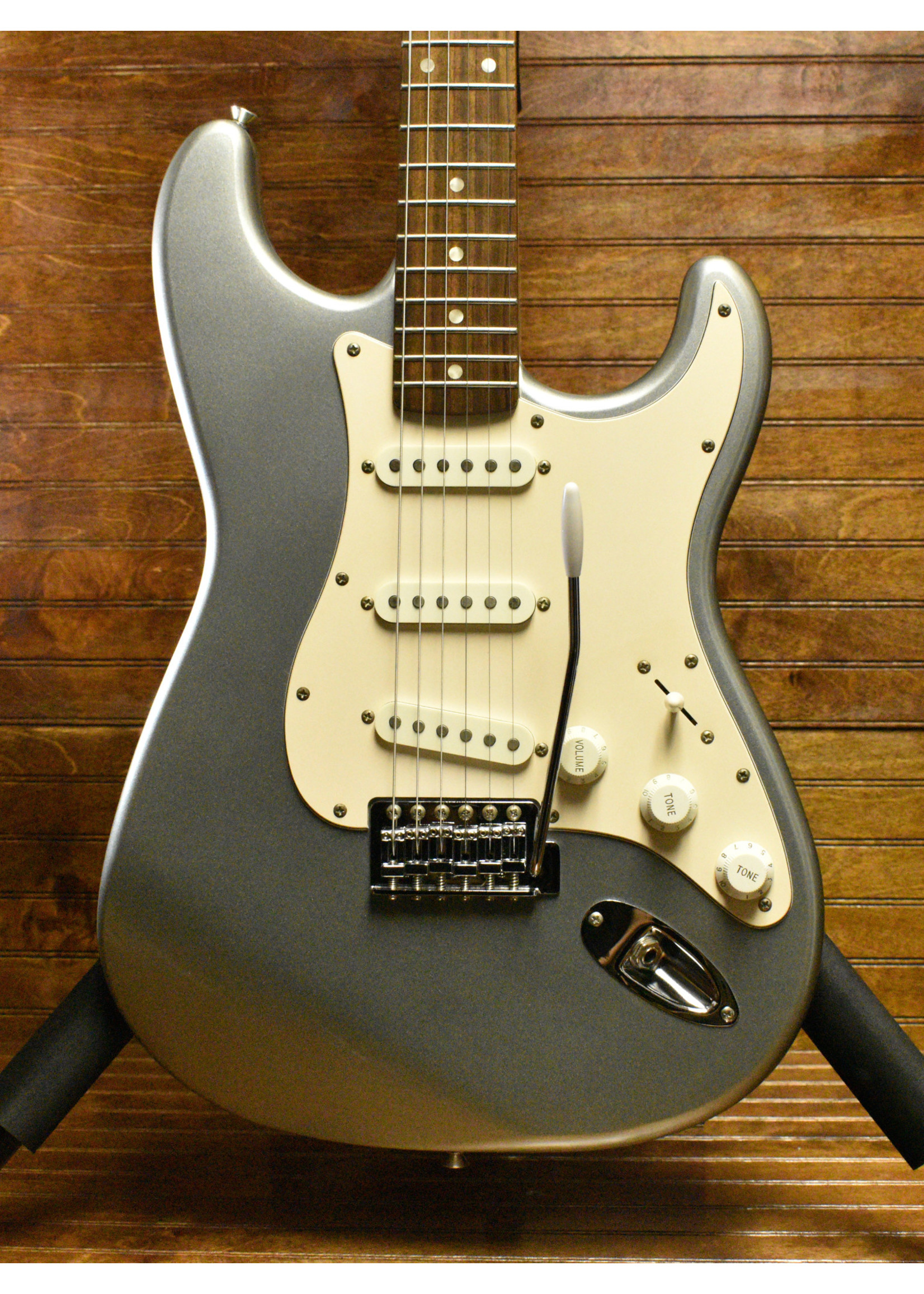 廉売 Squier by Fender STRAT Silver series エレキギター