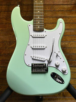 Squier Squier FSR Affinity Series Stratocaster,  Surf Green