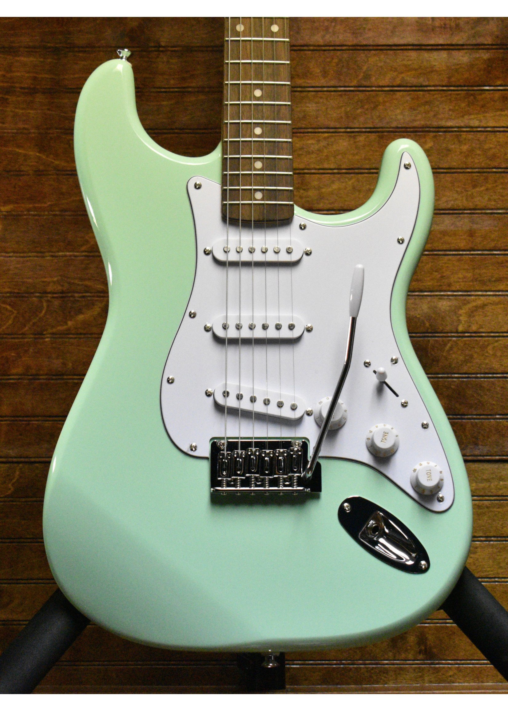 12,096円【7267】 Squier by Fender Stratocaster 深緑