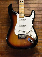 Fender Fender Player Stratocaster 3-Color Sunburst