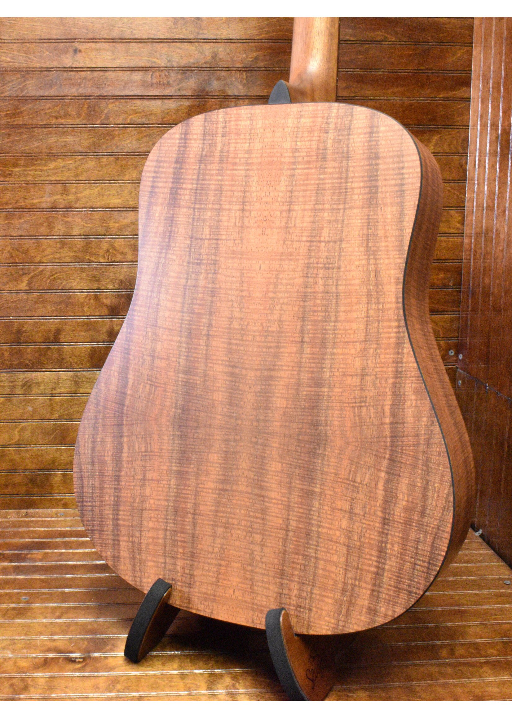 Martin Martin DX2E-01 Sitka Spruce Koa Gig Bag