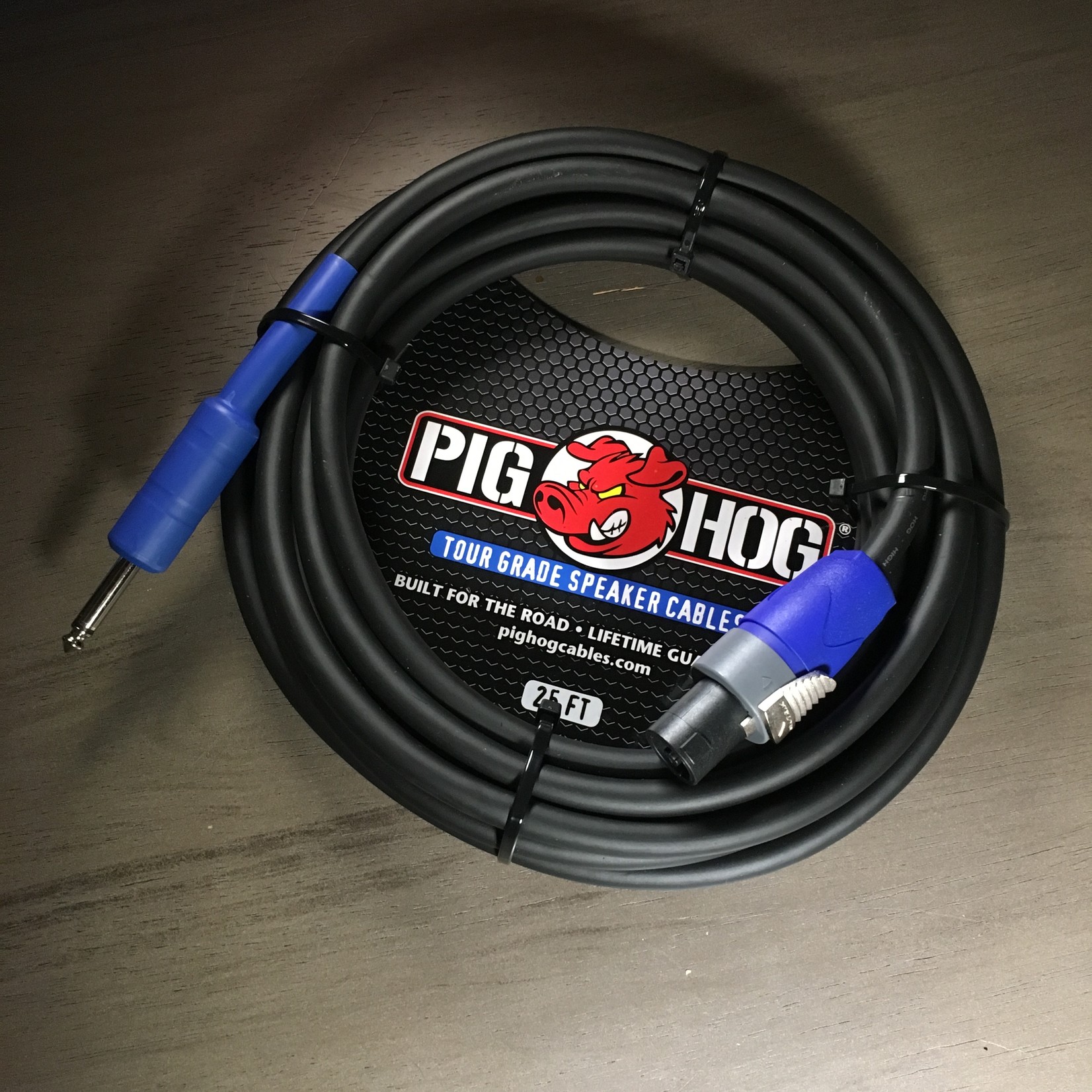 Pig Hog Pig Hog 25-foot Tour Grade Speaker Cable, Speakon to 1/4", 9.2mm, 14 gauge wire (PHSC25S14)