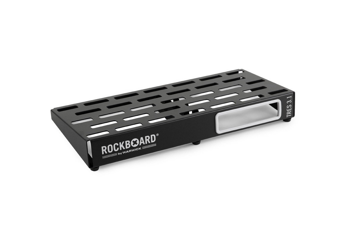 RockBoard TRES 3.1 (9.25" x 20") Pedalboard with Pro GigBag